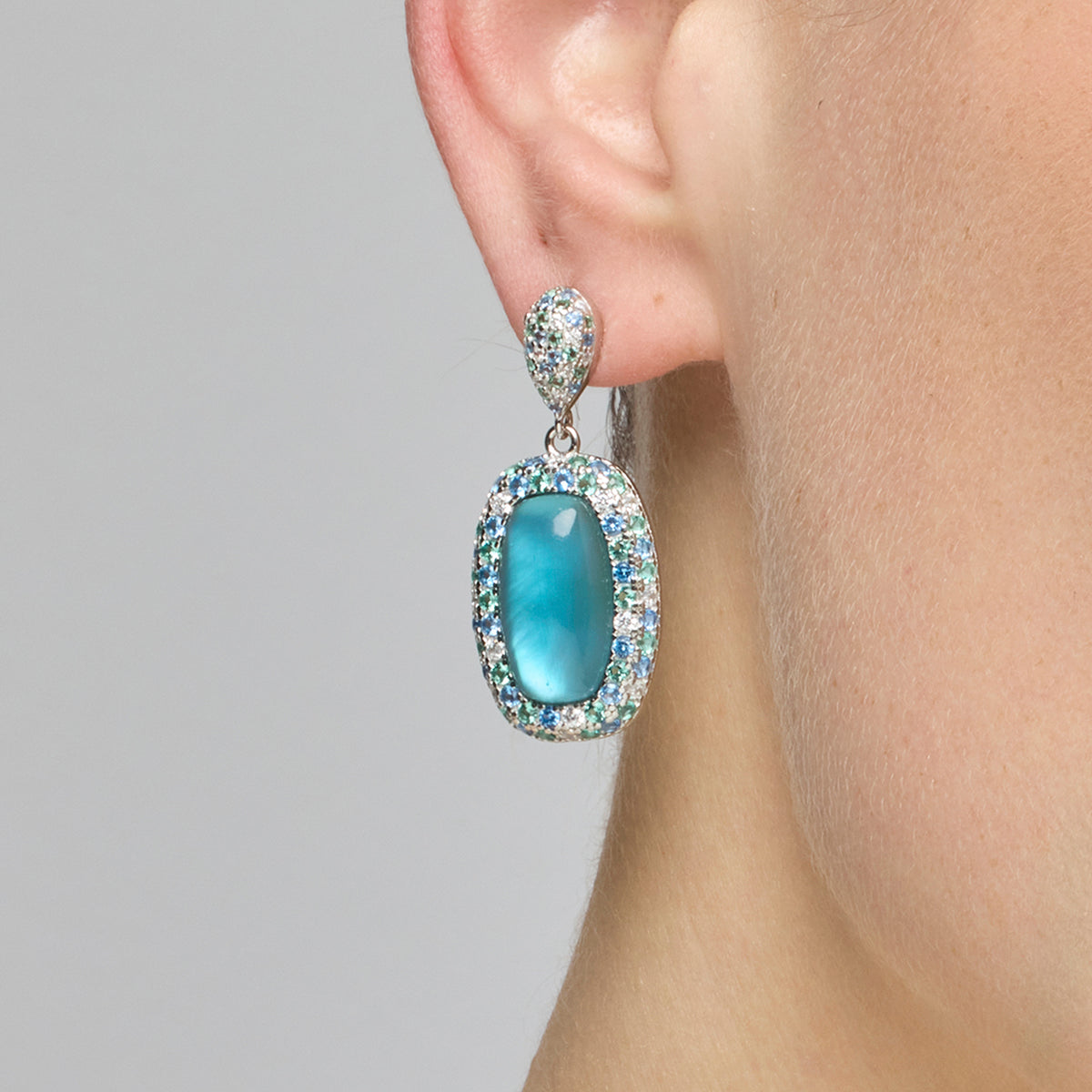 Boucles d'oreilles en argent sterling 925 et double couche hématite / cristal bleu finition rhodium - Baddal