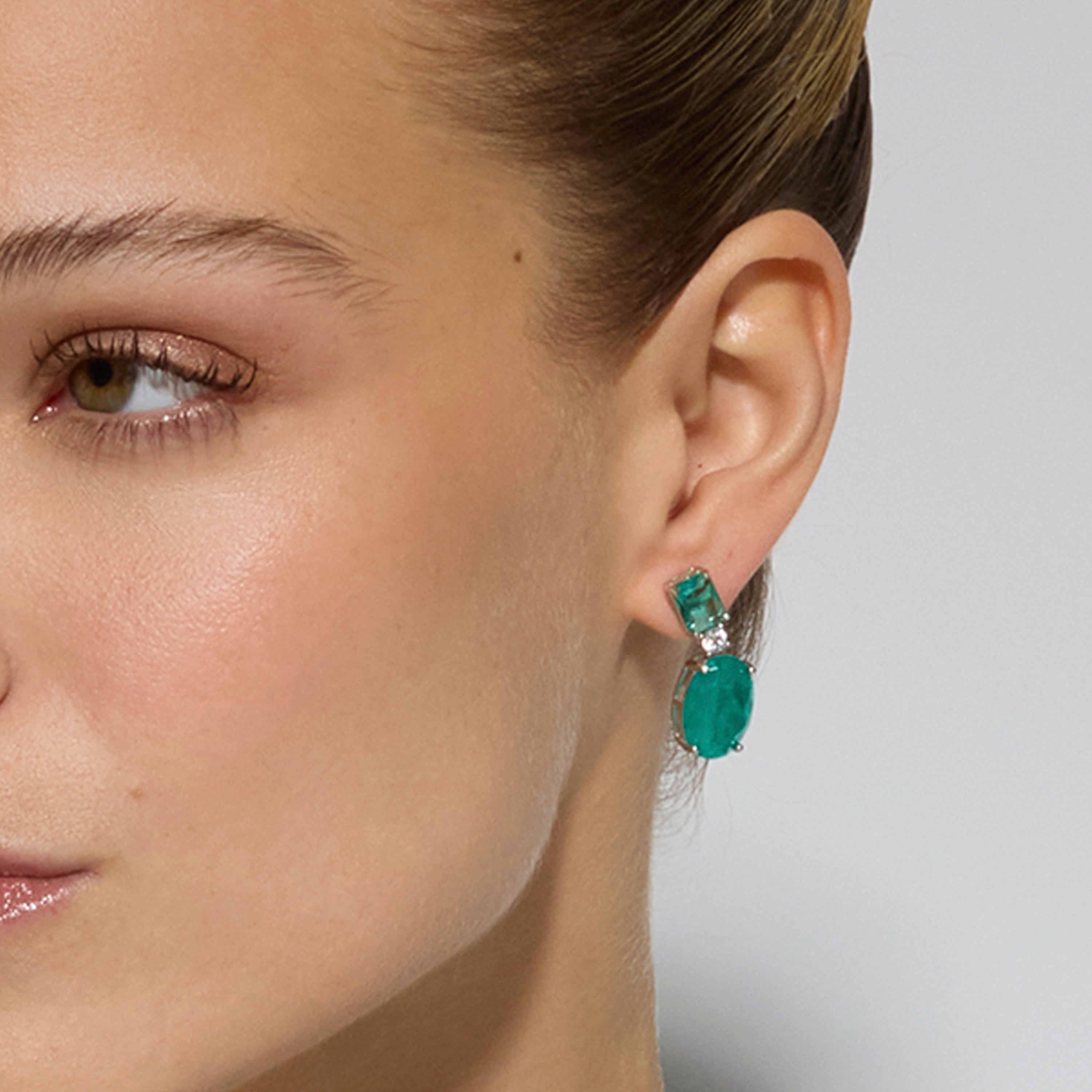 Orecchini in Argento Sterling 925 e Quarzo Idotermale Verde Paraiba con finitura in rodio - Phetal