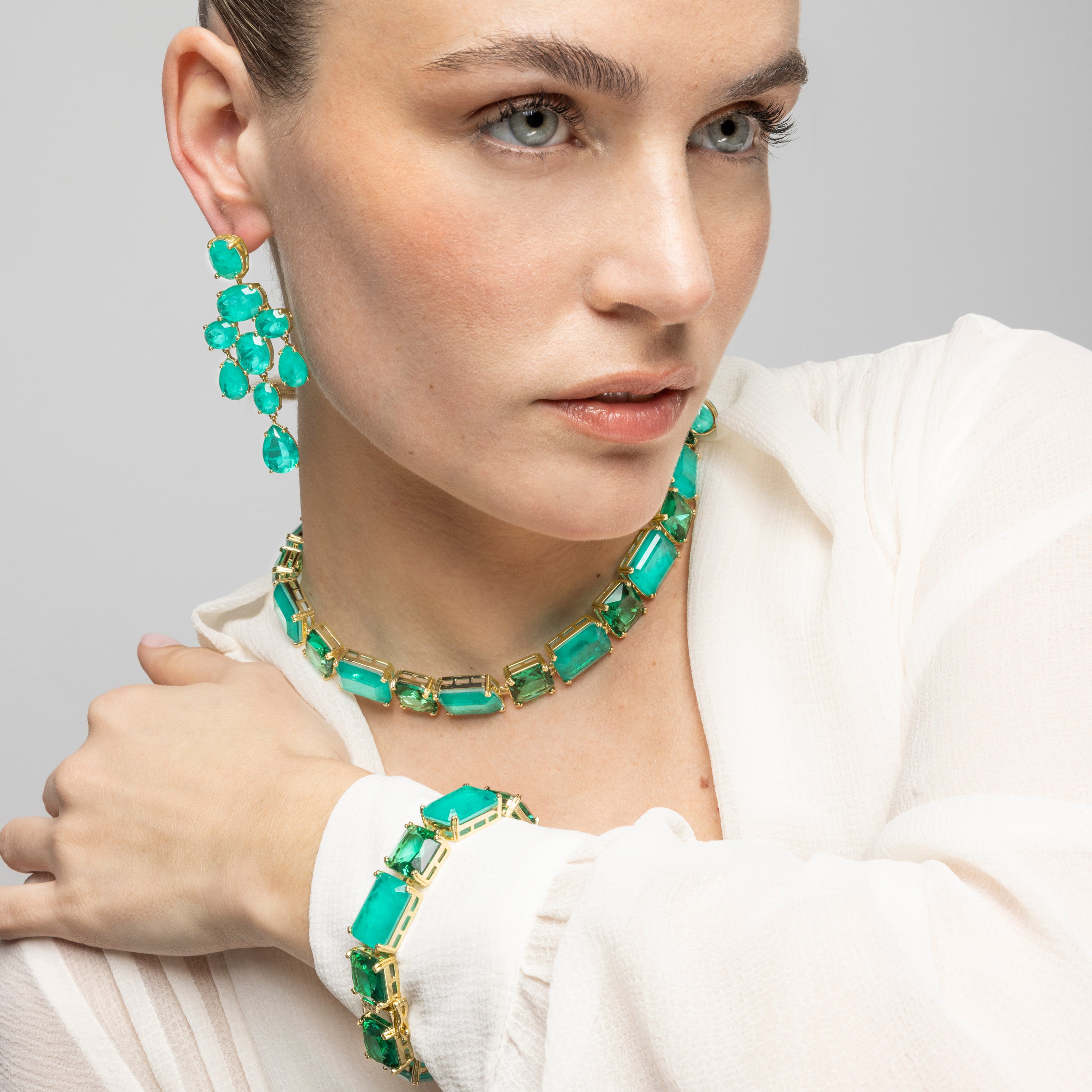 Pendientes de Plata de Ley 925 y Cuarzo Hidrotermal Verde Paraiba acabado oro amarillo de 18k - Kimid