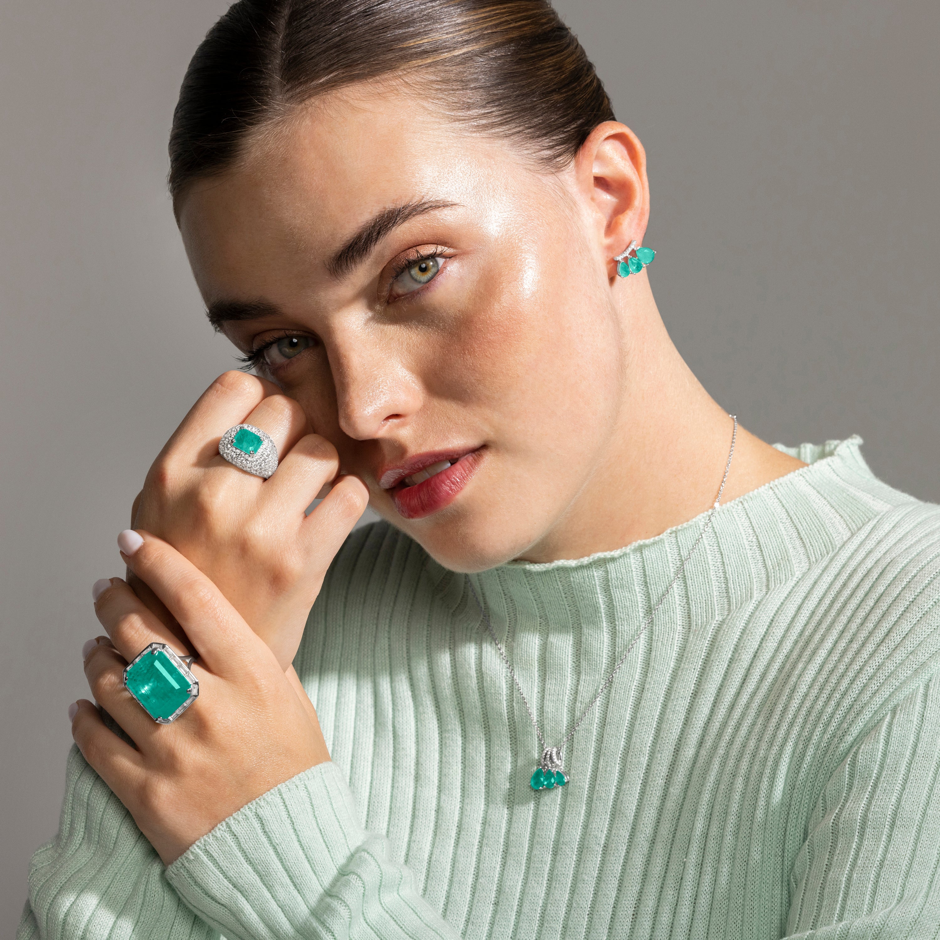 Anillo de Plata de Ley 925 y Cuarzo Hidrotermal Verde acabado en rodio - Teu