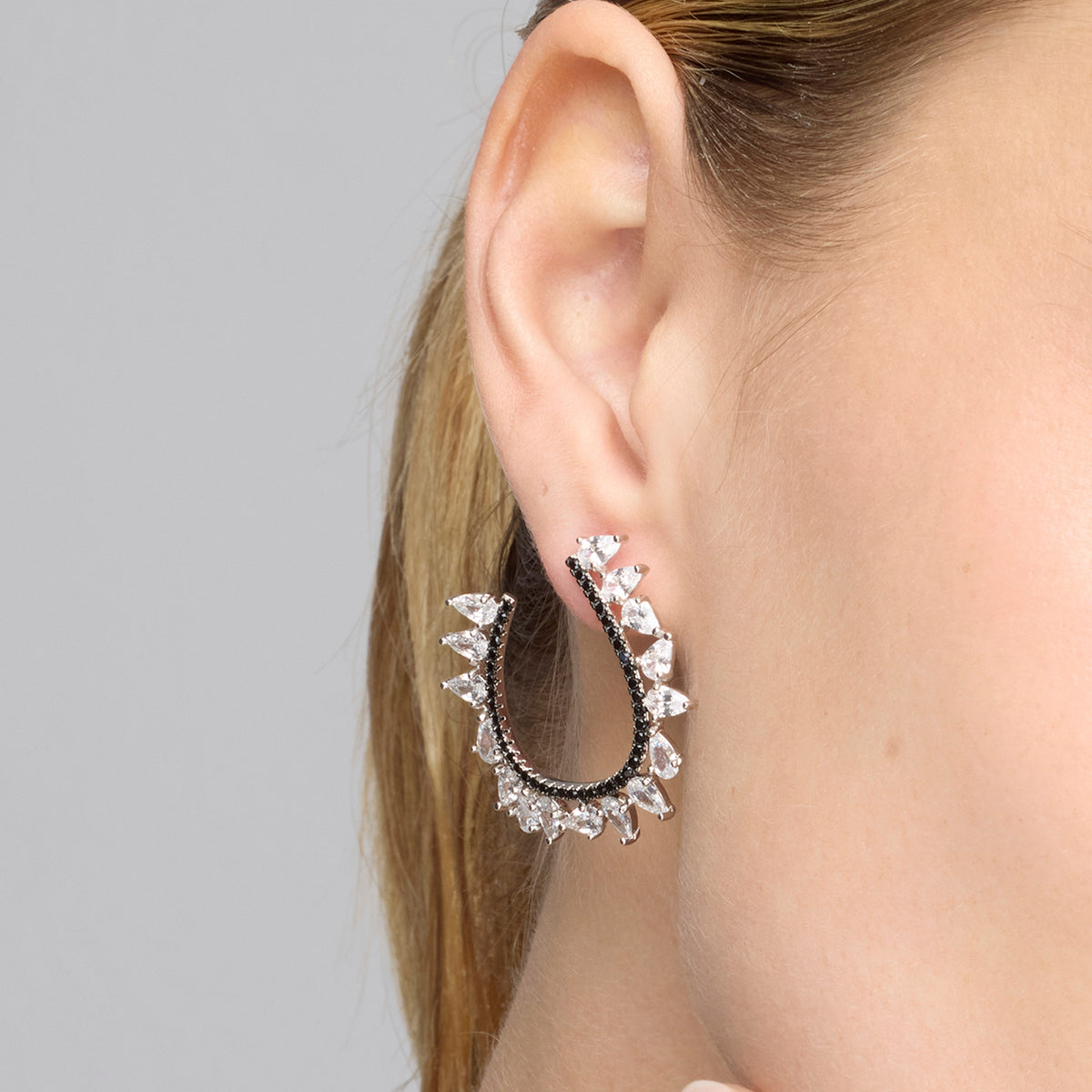 Anello in Argento 925 e Zirconia Onice finitura rodio - Sidya