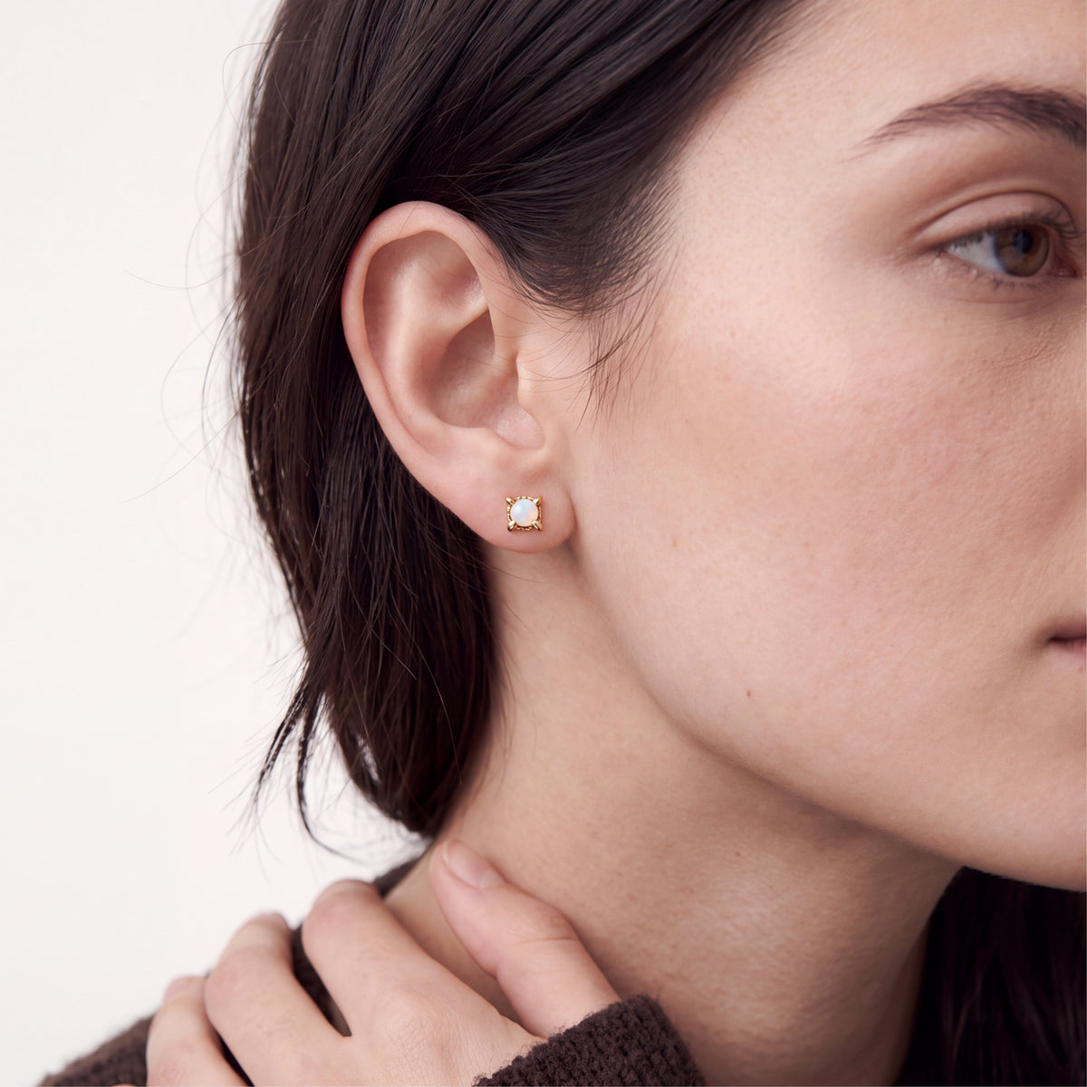 Piercing in titanio con opale di quarzo idrotermale - Micmue