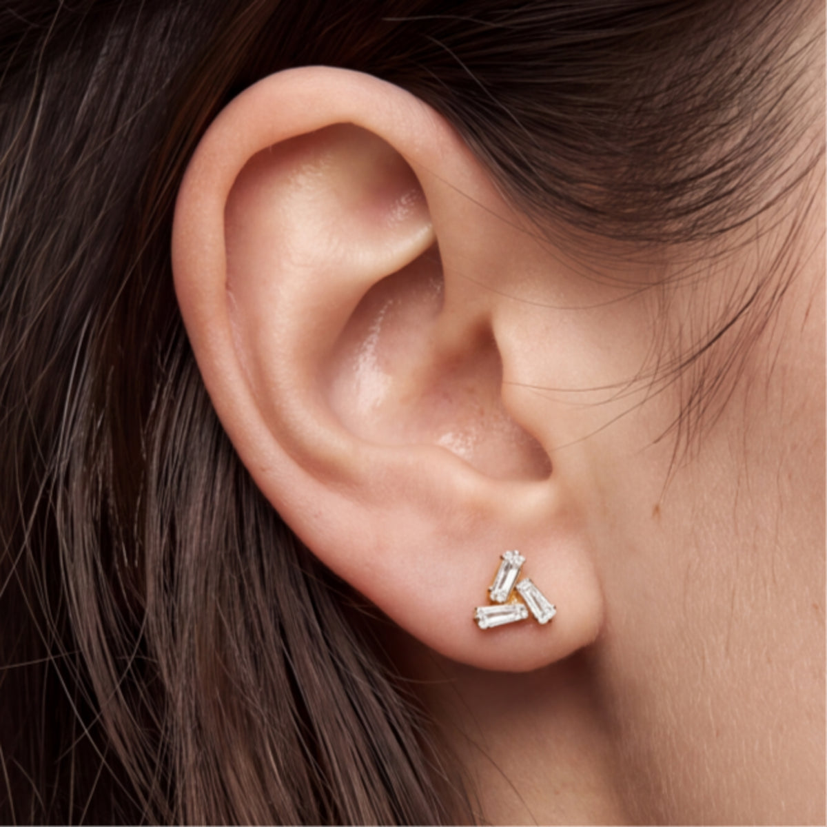 Piercing en titane avec zircone brillante - Magan