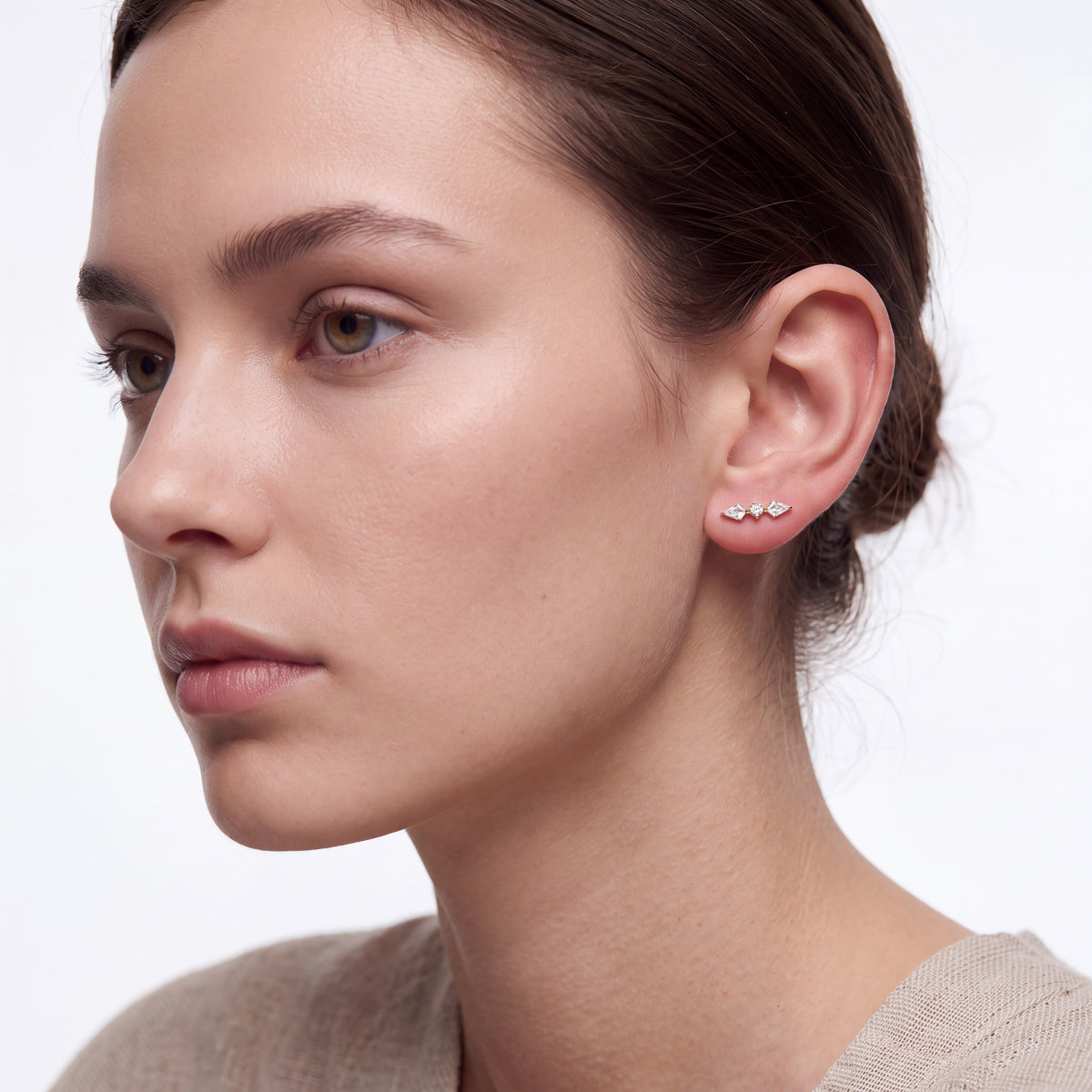 Piercing de zircão brilhante em titânio - Halnias