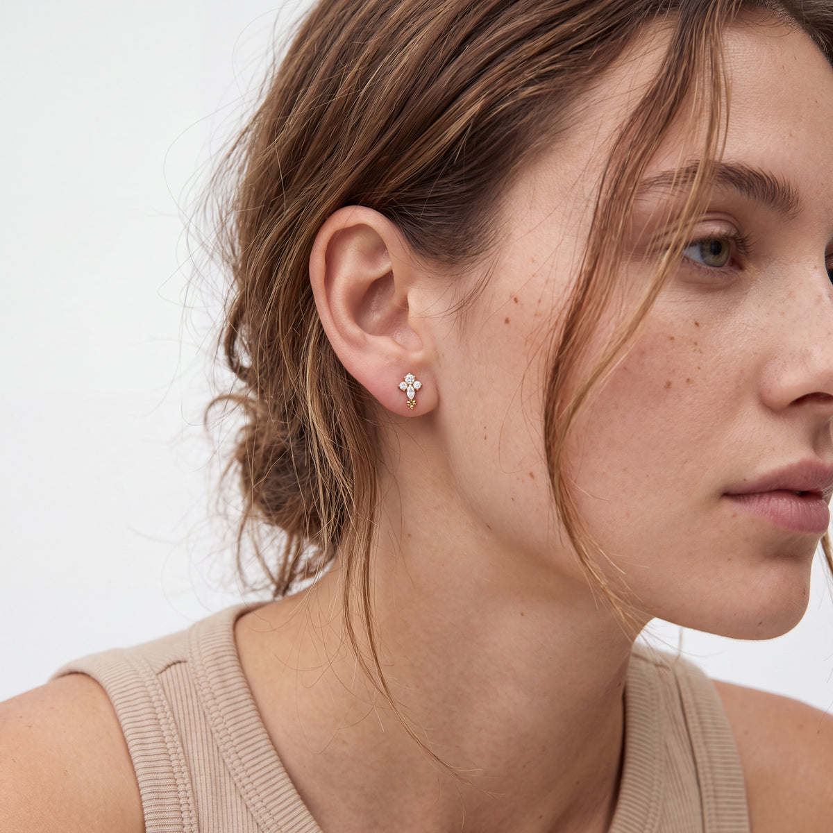 Piercing in titanio con zirconia brillante - Mondia