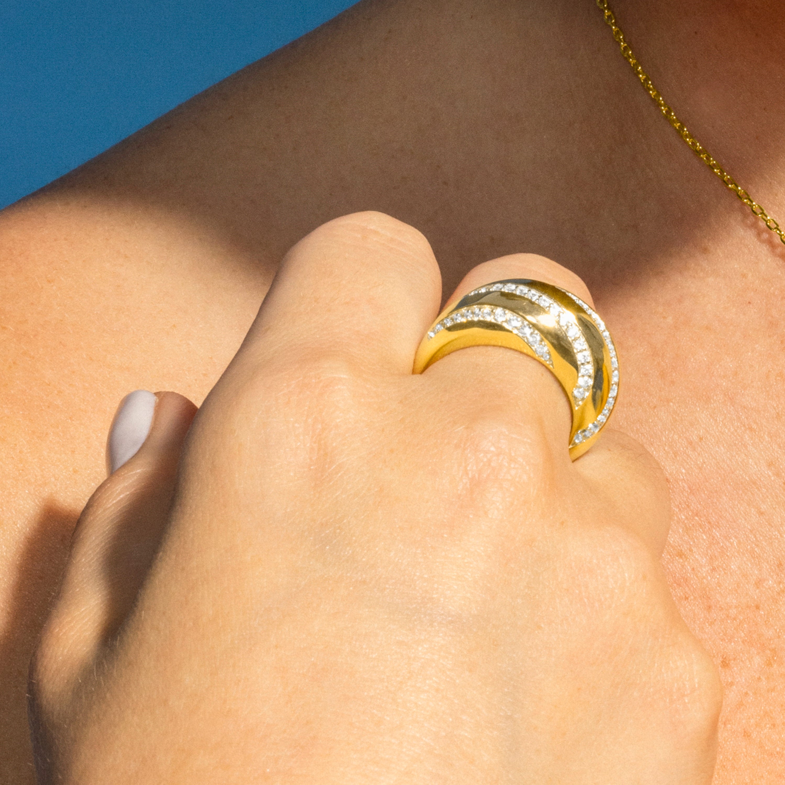 925 Sterling Silver Ring with Brilliant Cubic Zirconia finished in 18k gold - Vikai