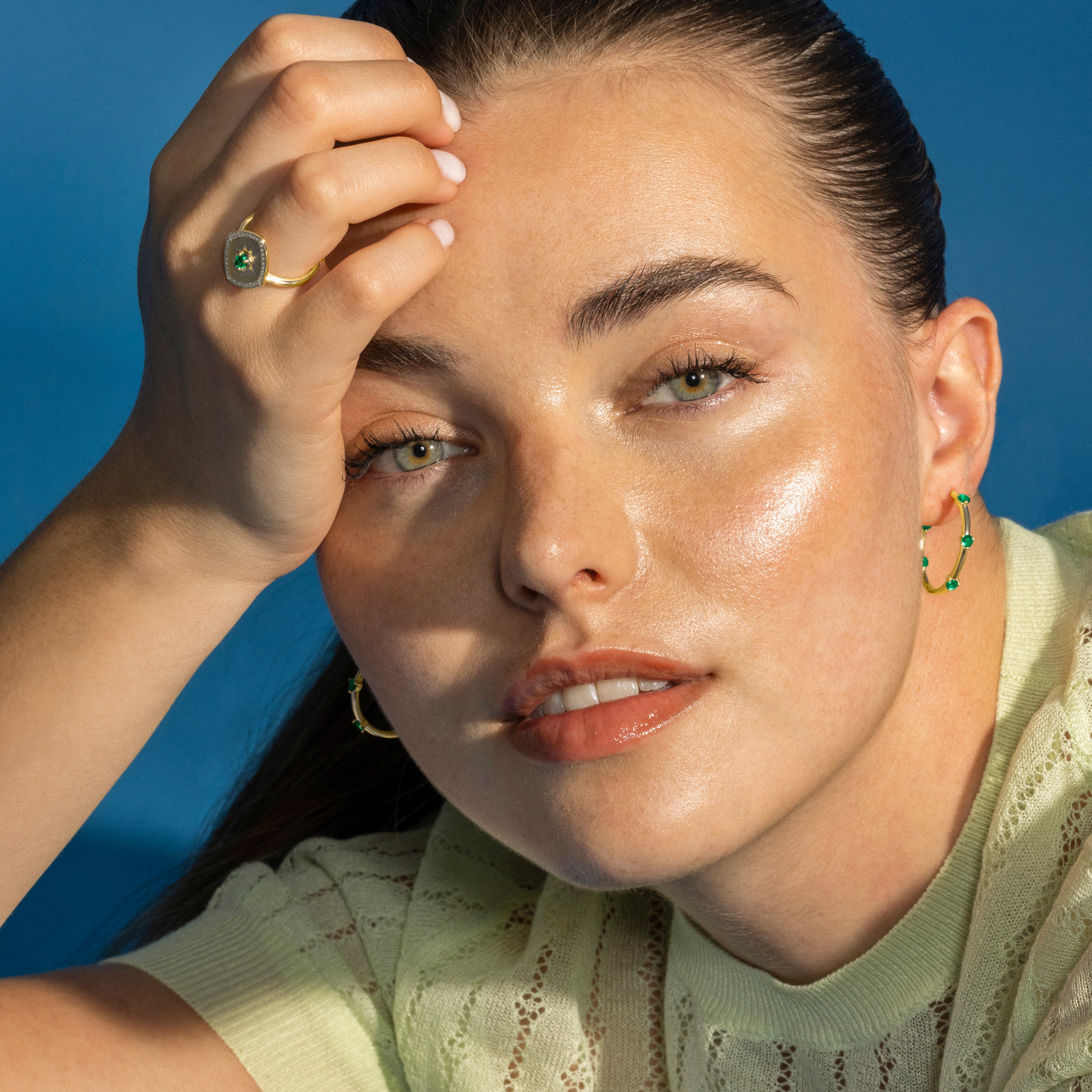 Anillo de Plata de Ley 925 y Circonita Esmeralda acabado oro 18k - Emxy