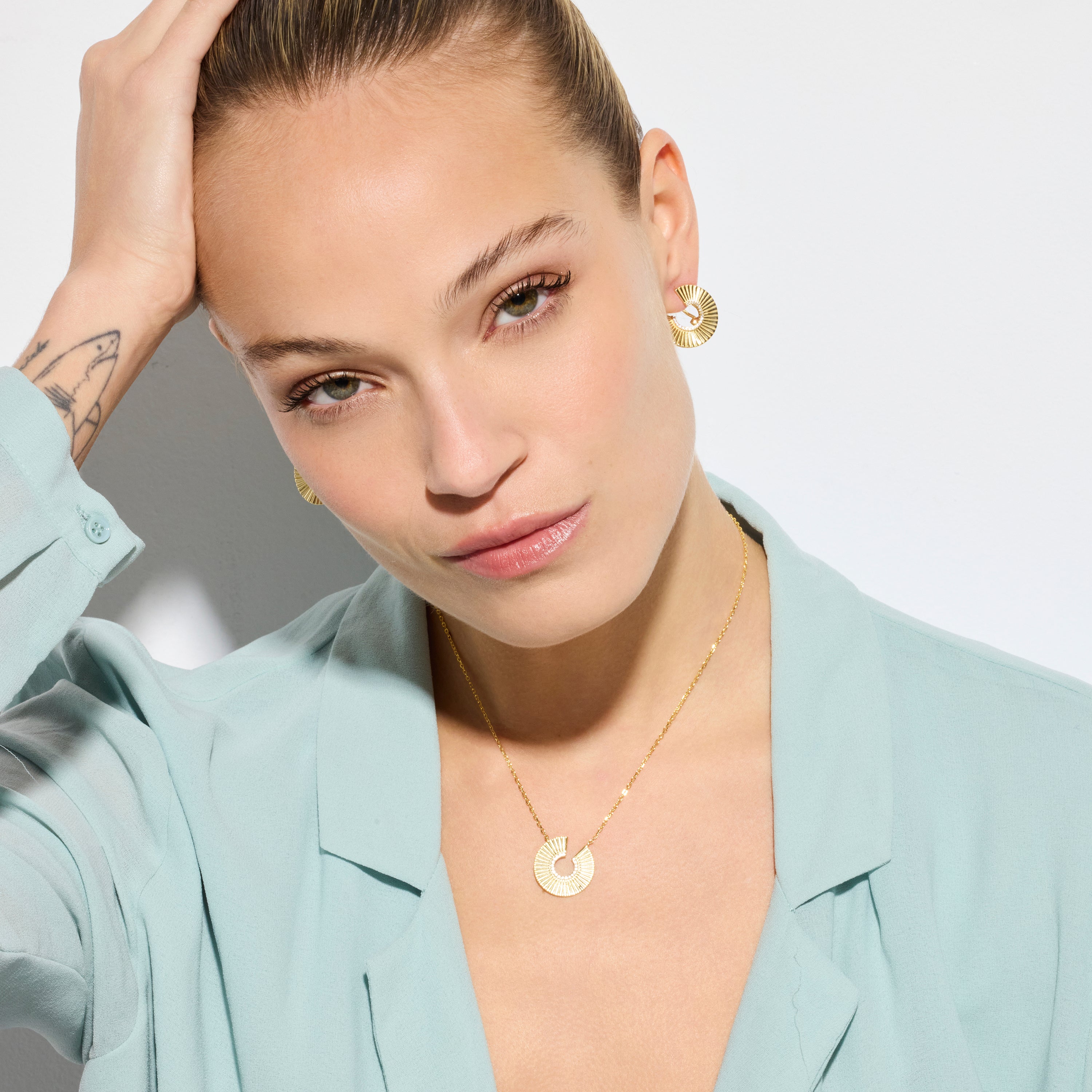 Colar de Prata de Lei 925 e Zircónia Brilhante acabamento em ouro amarelo de 18k - Dragi