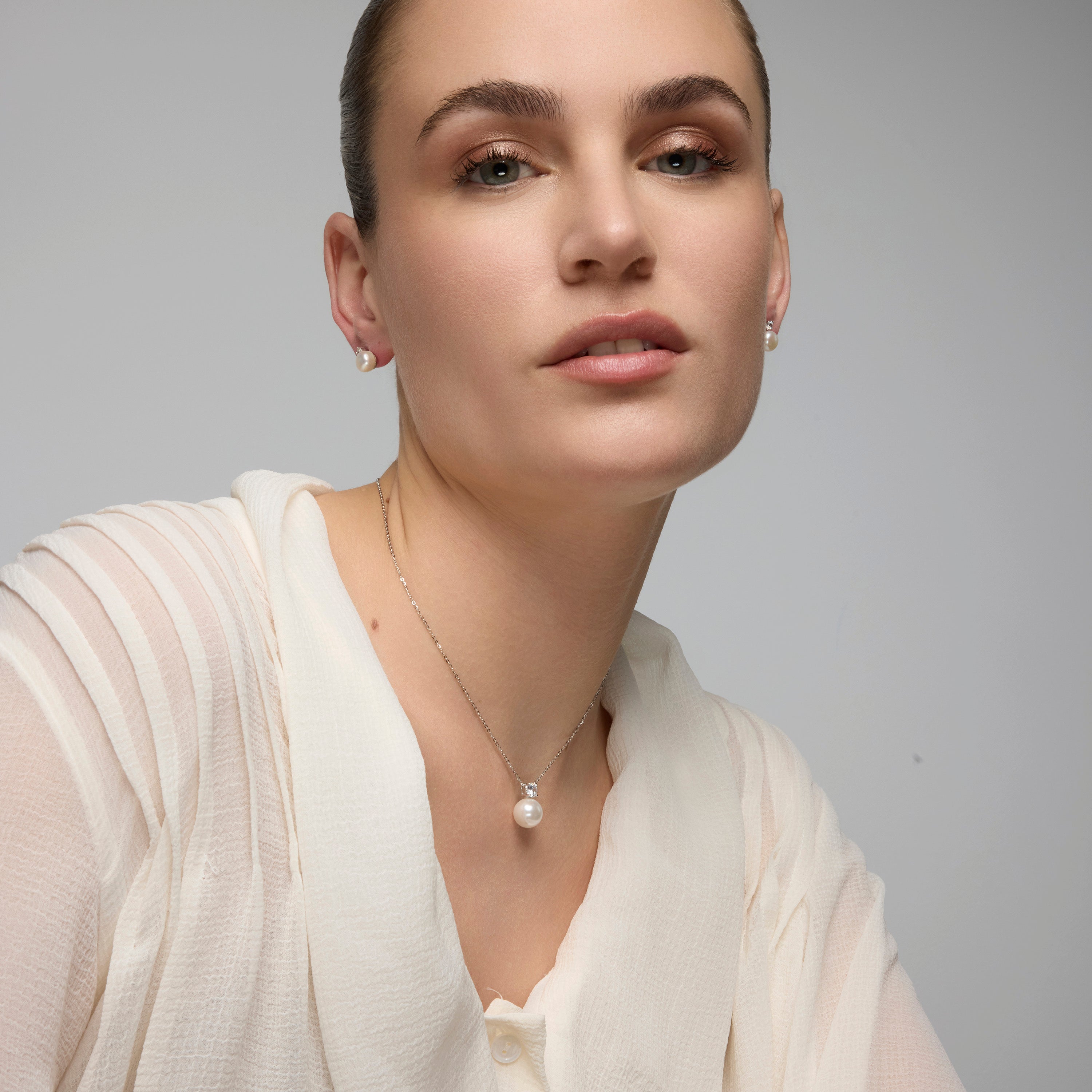 Colar de Prata de Lei 925 e Pérola Branca com acabamento em ródio - Malam