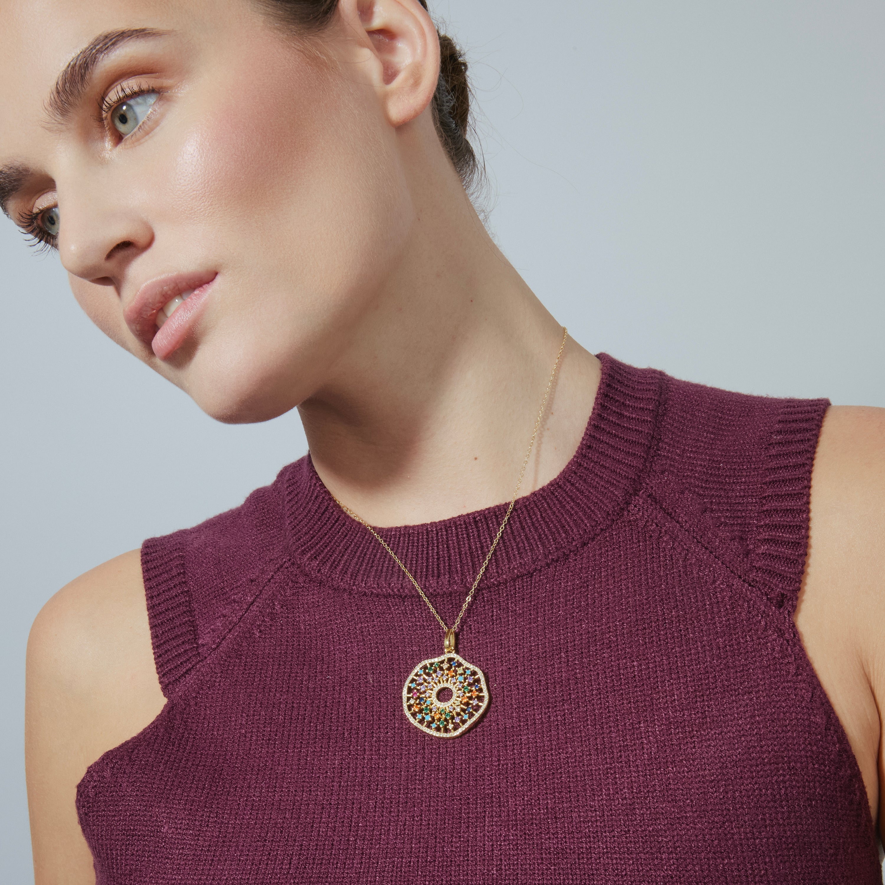 Collar de Plata de Ley 925 con Circonita Multicolor acabado en oro amarillo 18K - Xodoa