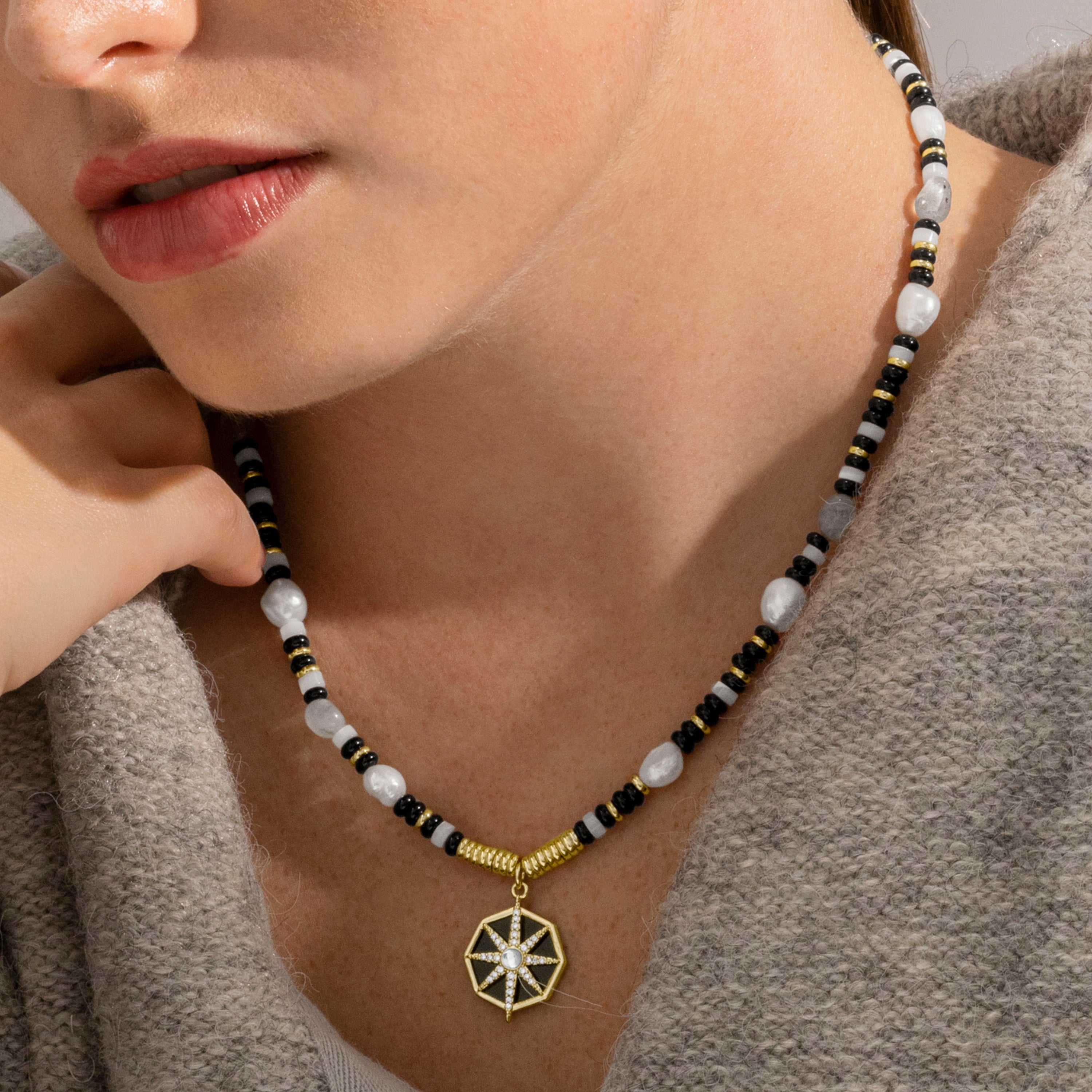 Collana in Argento Sterling 925 e Onice con finitura in oro 18k - Nanys