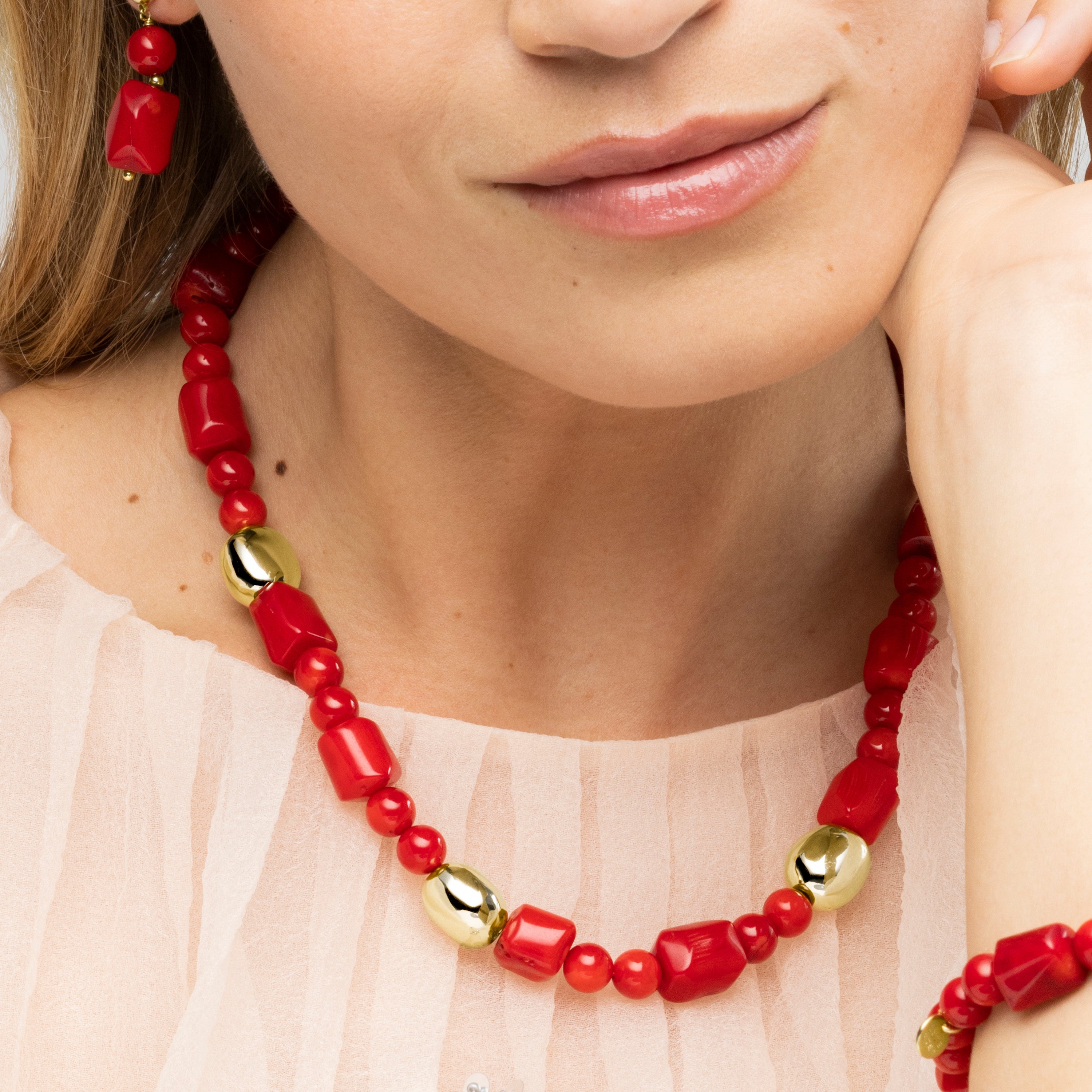 Colar de Prata de Lei 925 e Coral com acabamento em ouro amarelo de 18k Caheart