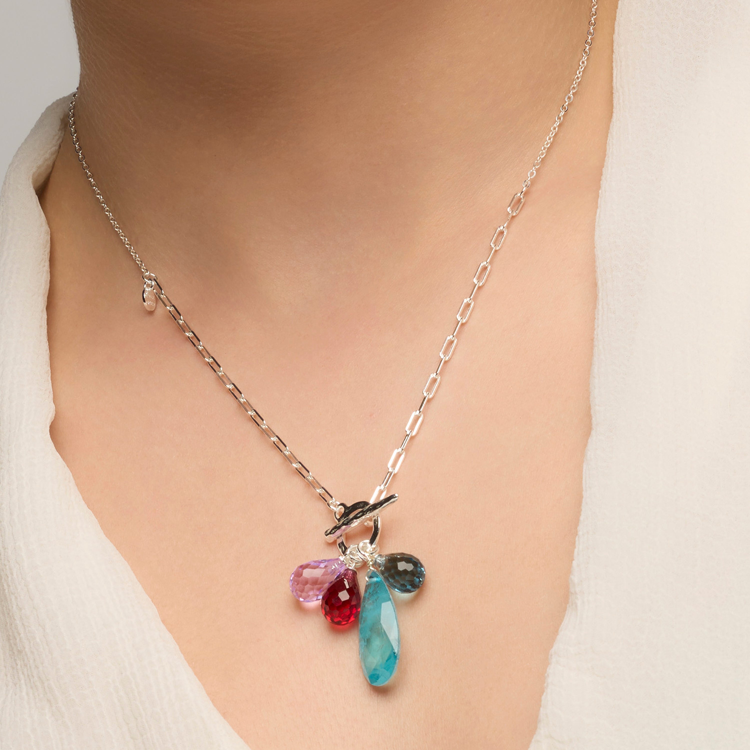 Collar de Plata de Ley 925 y Cuarzo Hidrotermal Aguamarina acabado rodio - Wada
