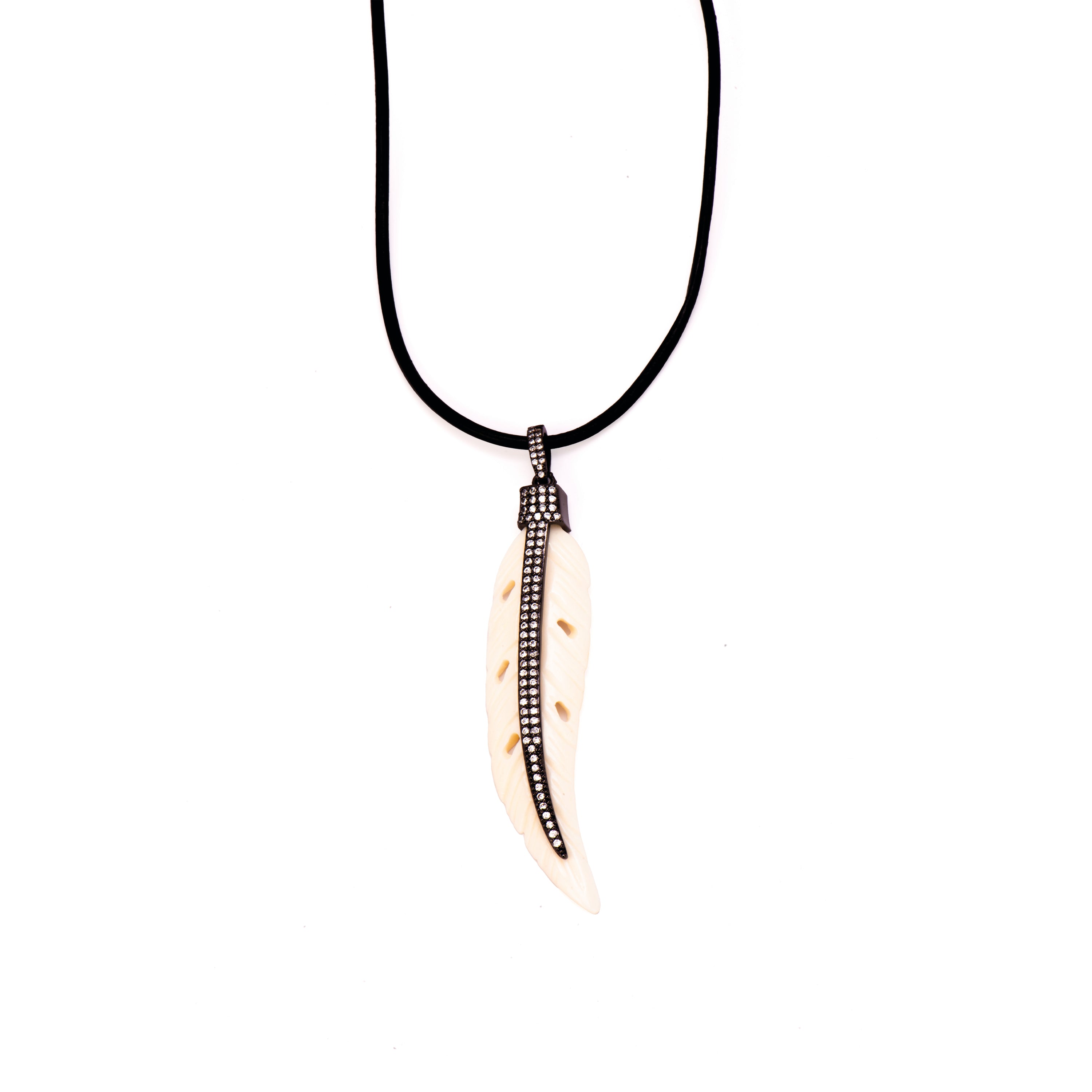 Colar de Prata de Lei 925 e Resina Creme acabamento ouro amarelo de 18k - Tymes