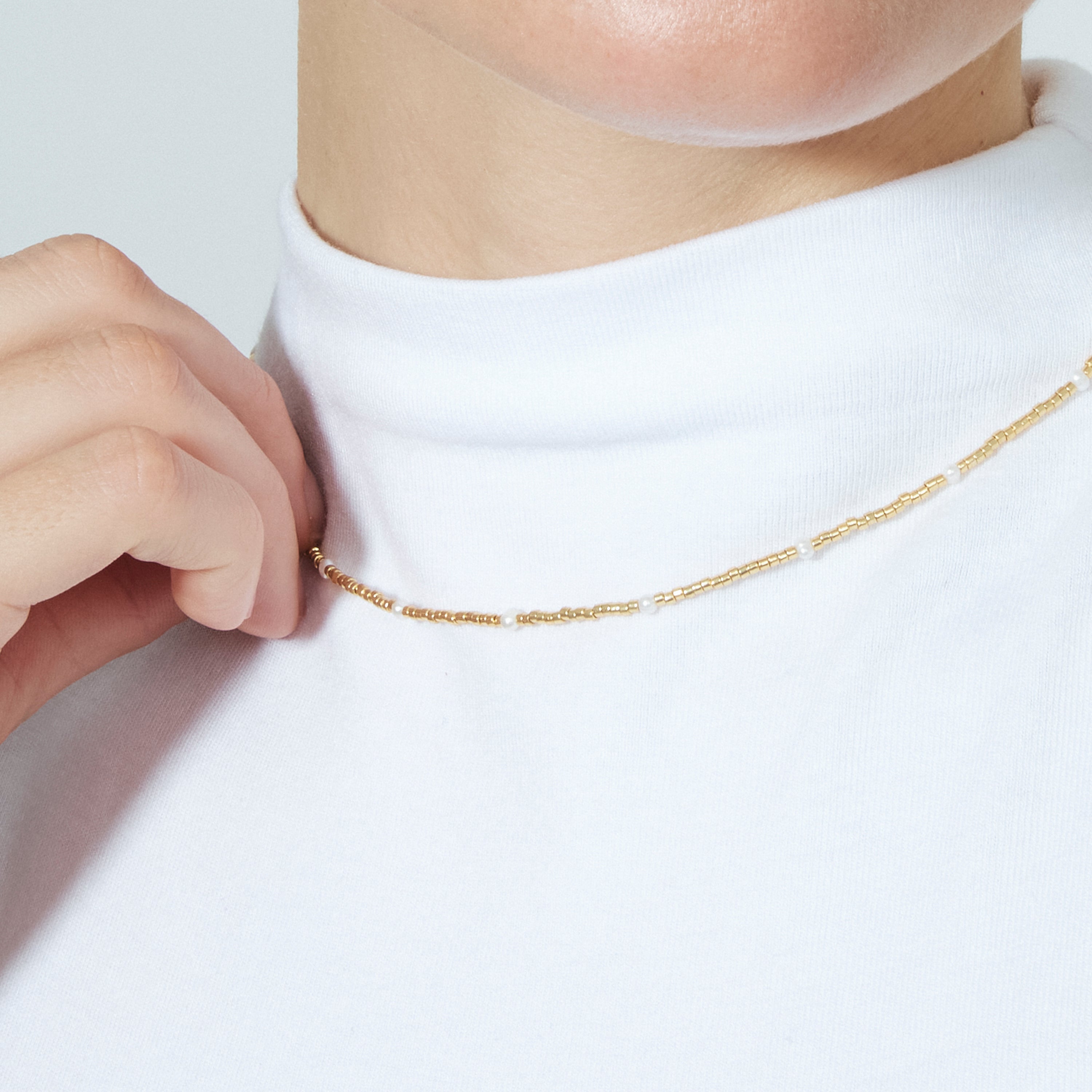 Colar de Prata de Lei 925 e Esmaltado Branco com acabamento em ouro amarelo de 18k - Altow