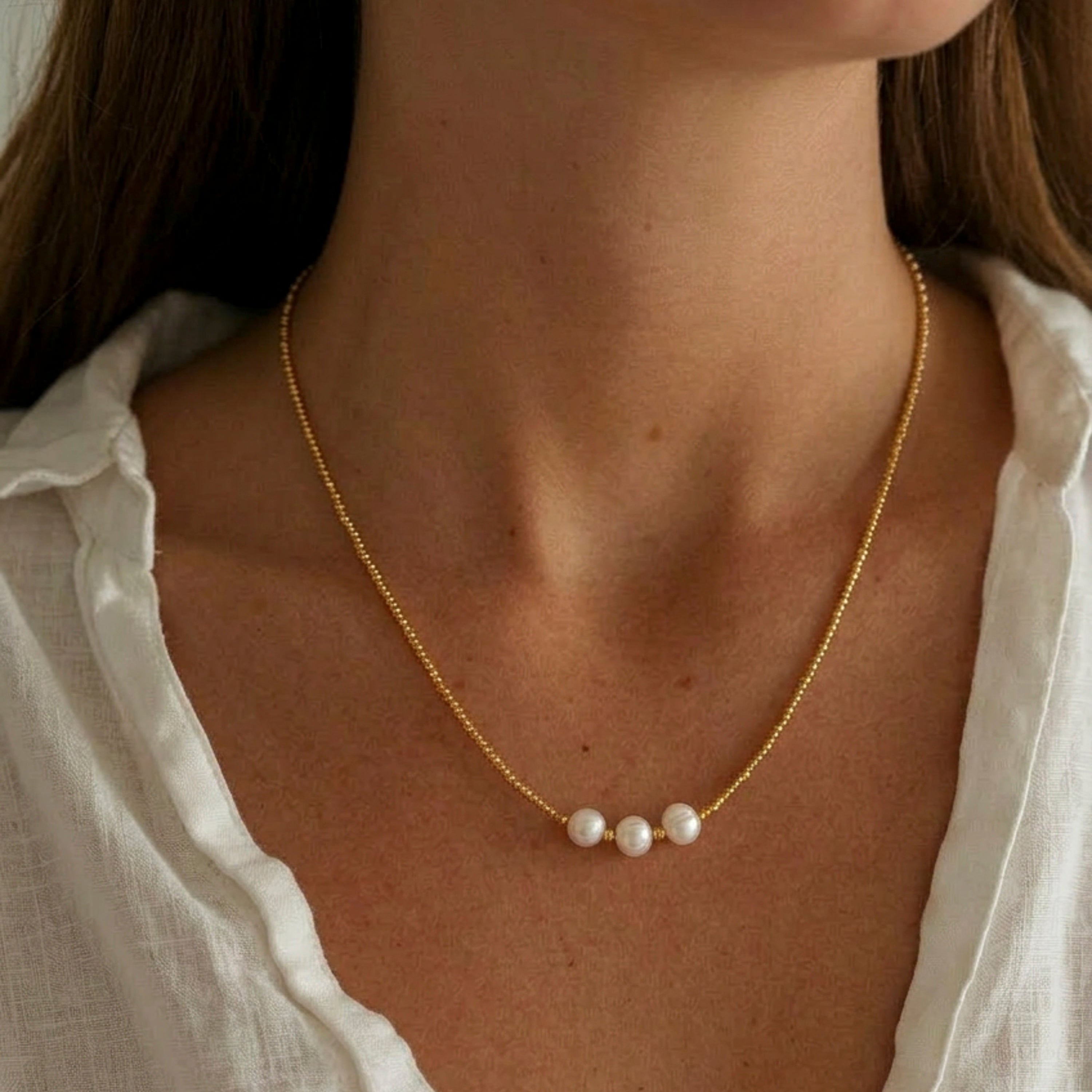 Collar de Plata de Ley 925 y Perla Blanca acabado en oro amarillo de 18k - Oschu