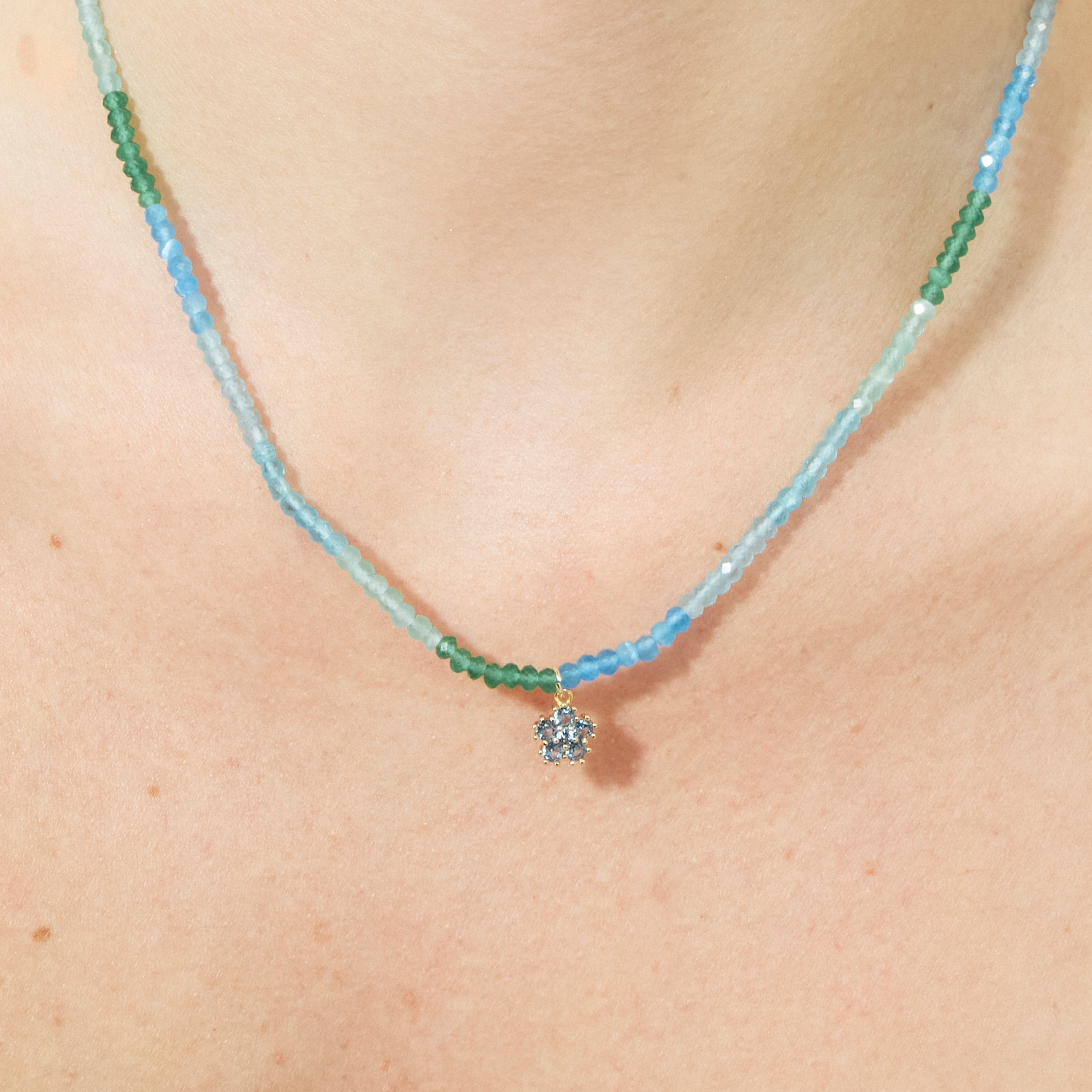 Halskette aus 925er Sterlingsilber mit aquamarinblauem Zirkonia, vergoldet mit 18 Karat Gelbgold - Saino
