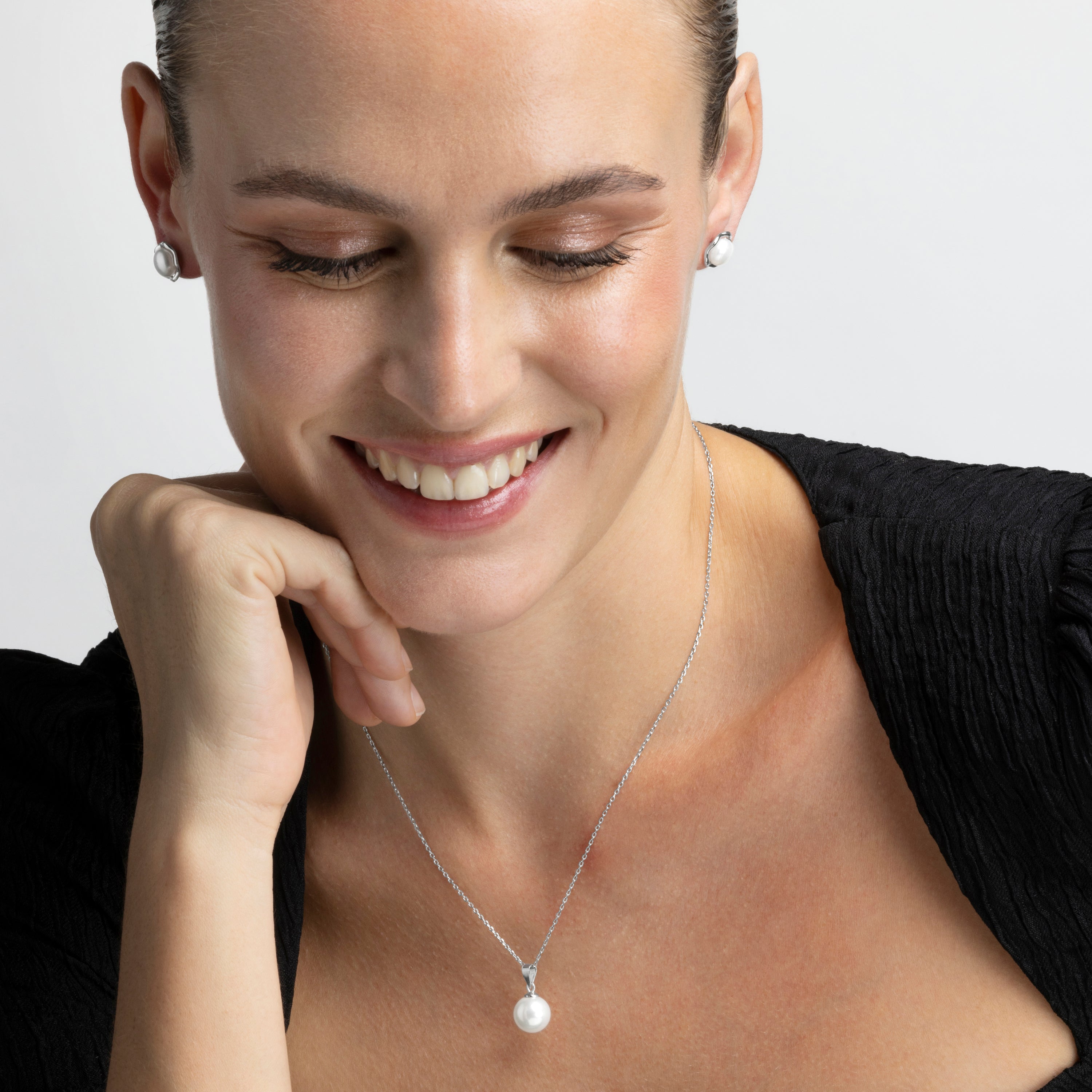 Collar de Plata de Ley 925 con Perla Blanca acabado en rodio - Bola