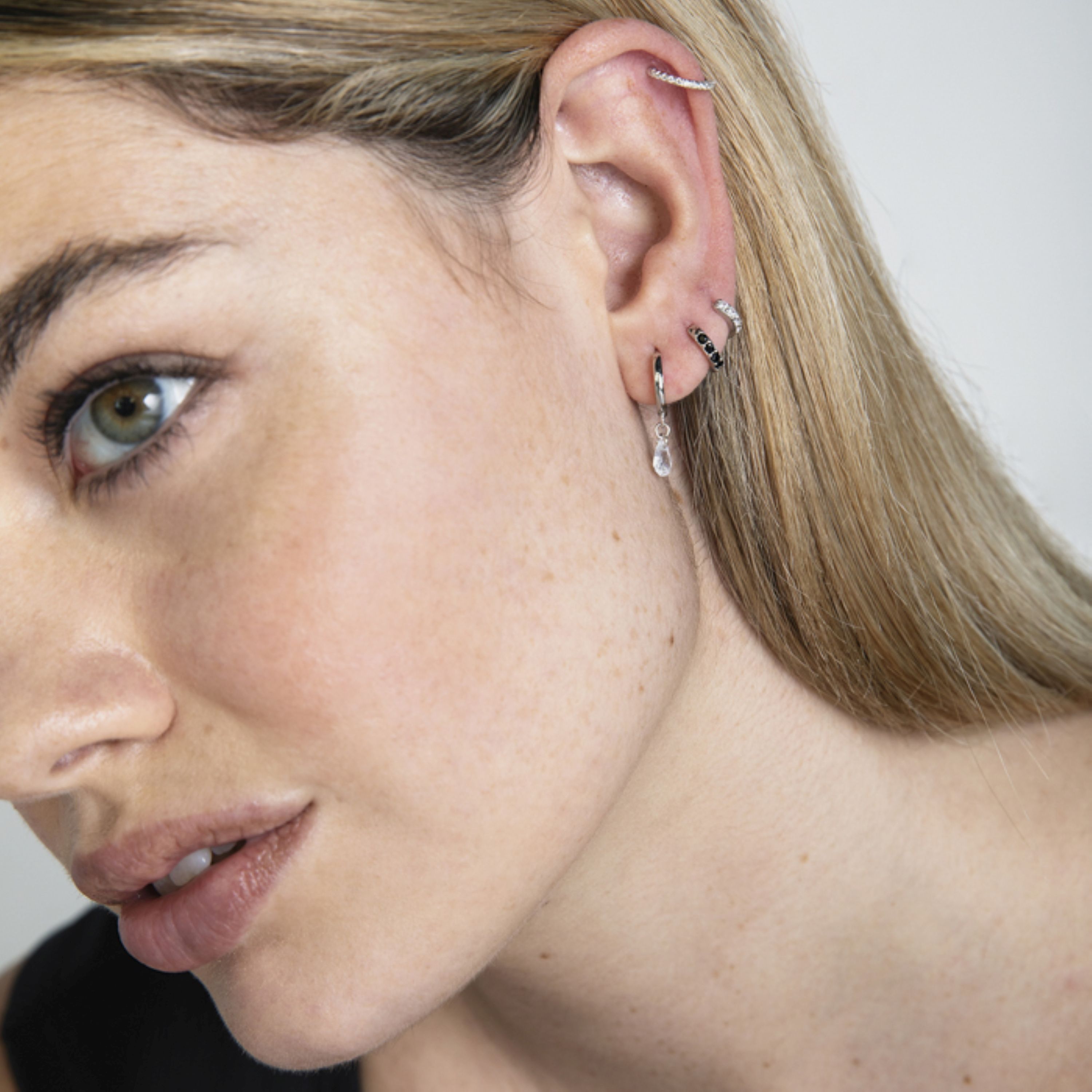 Echtsilber 925 Piercing mit funkelndem Zirkonia, rhodiniert - Rahlau