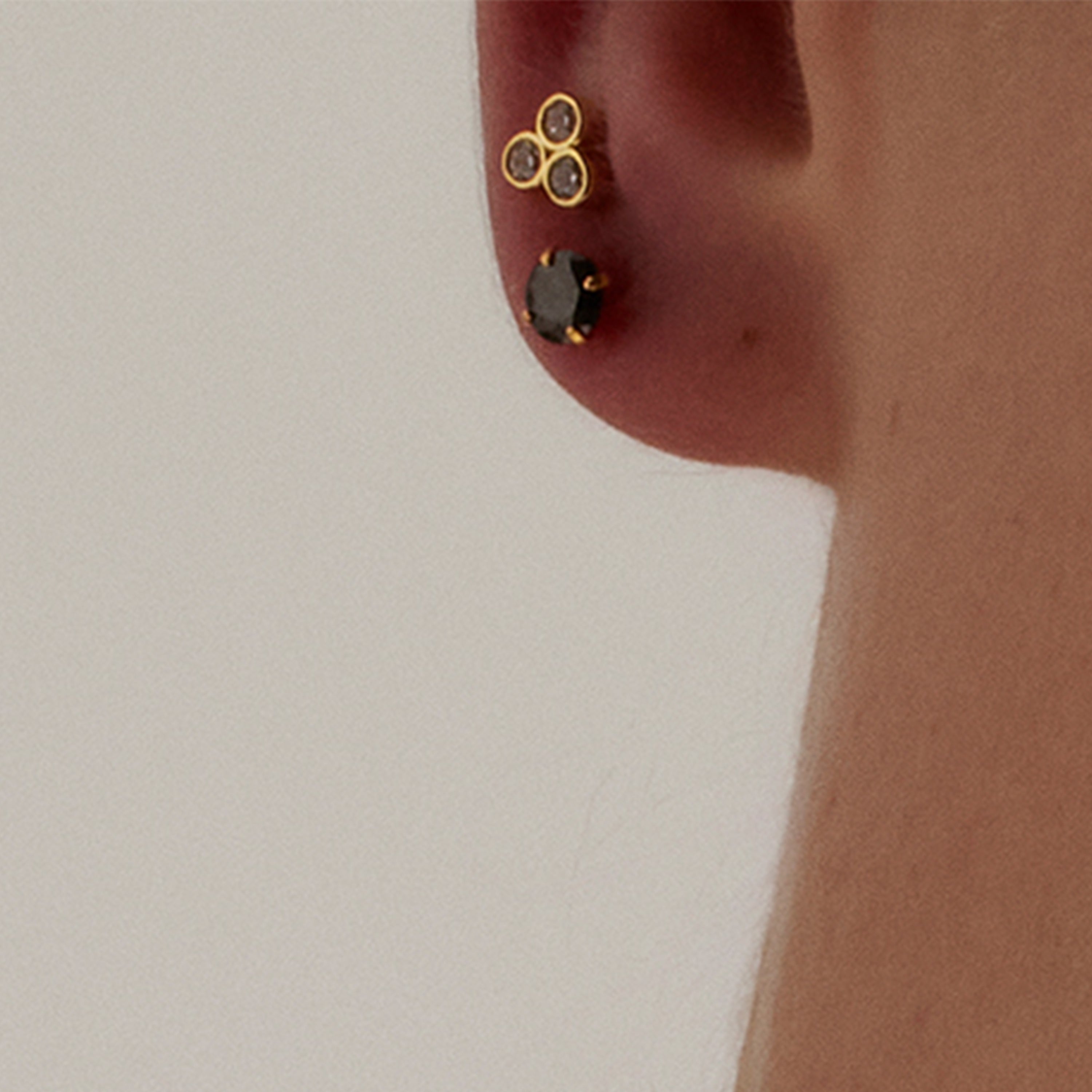 Piercing de Plata de Ley 925 con Circonita Brillante acabado en oro amarillo 18K - Abdel