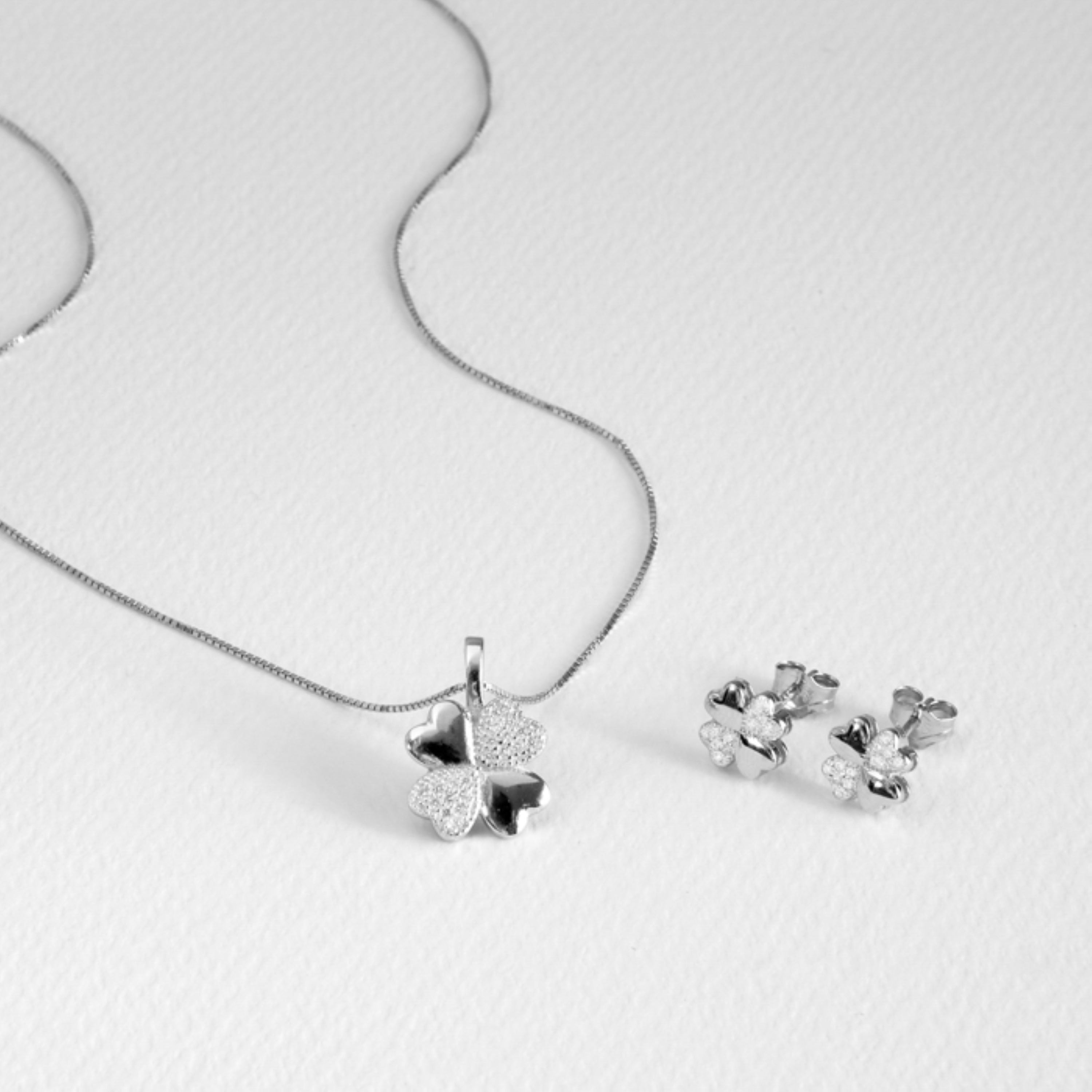 Set Pendientes y Collar Hatua Plata Ley 925