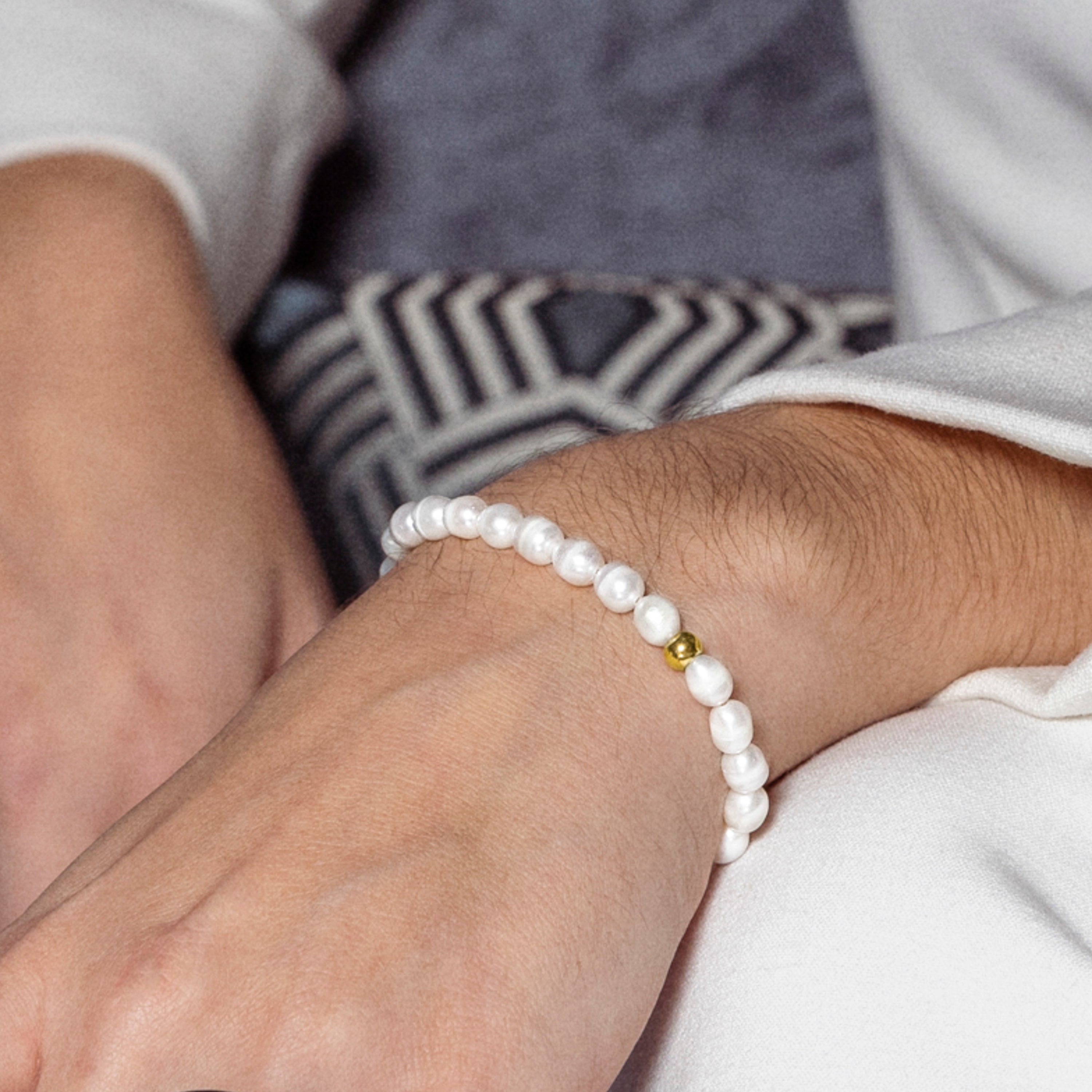 Bracciale in Perla Bianca finito in oro giallo 18K - Unwe
