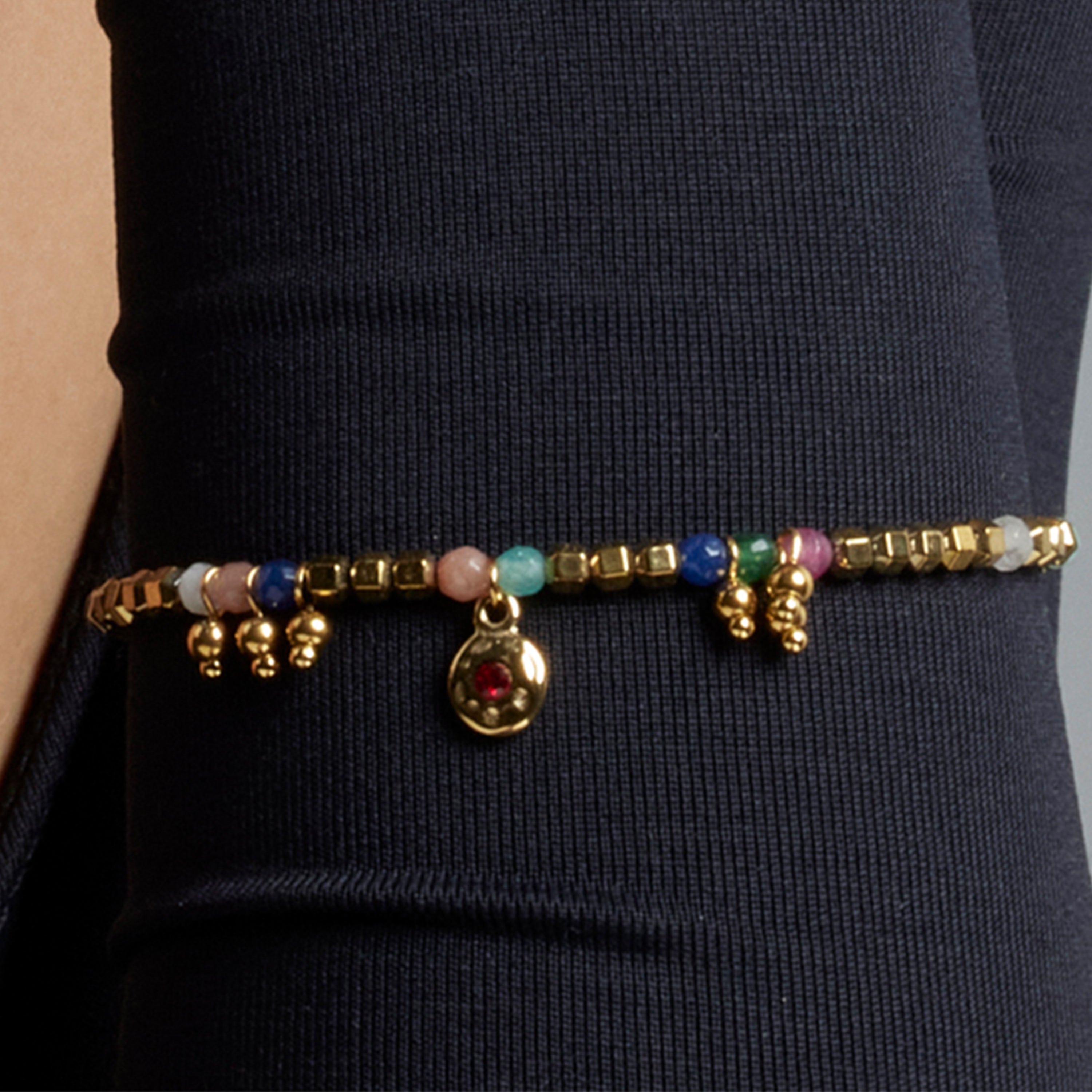 Pulseira com Cristal Multicolor acabamento ouro 18k - Damya