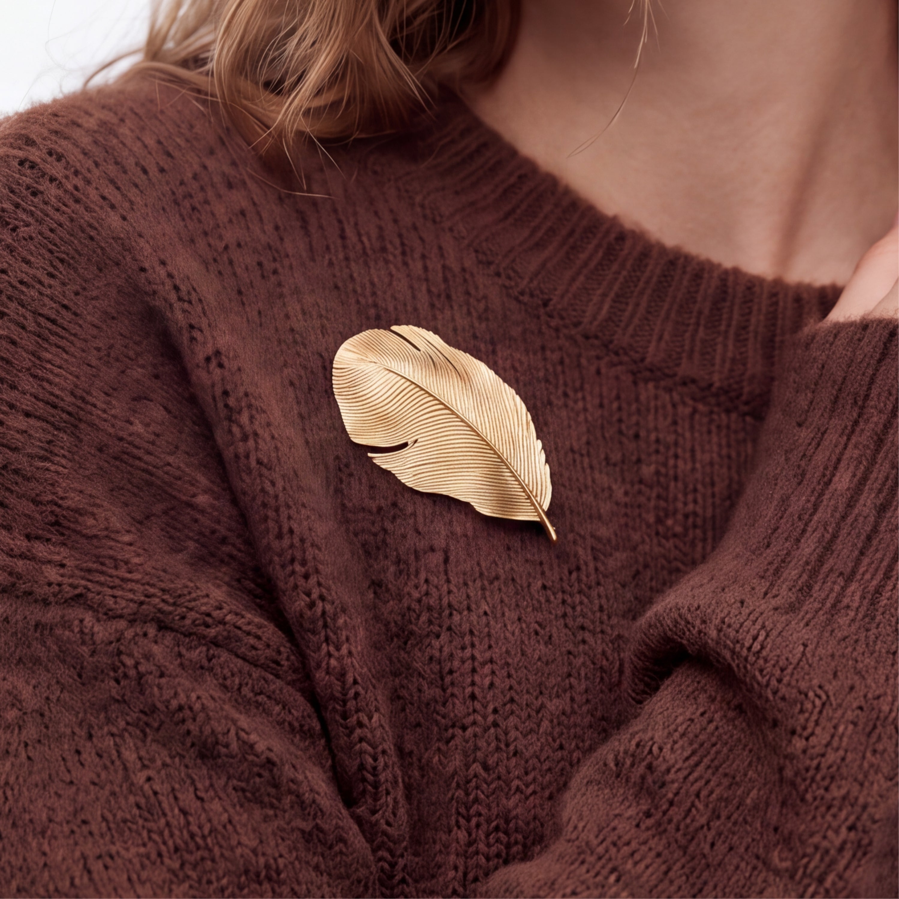 Broche acabado en oro amarillo de 18k - Mesath