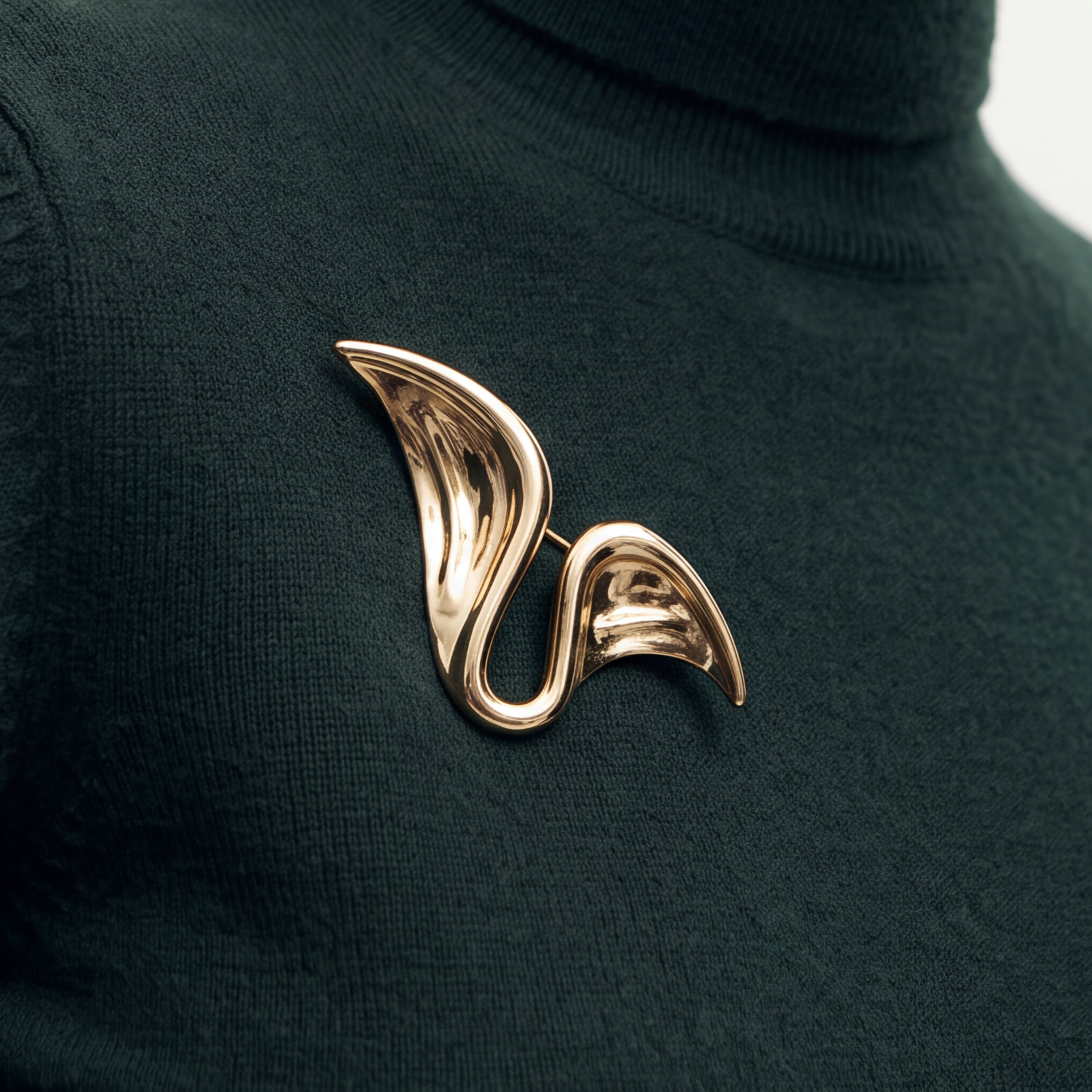 Broche acabado en oro amarillo de 18k - Metrax