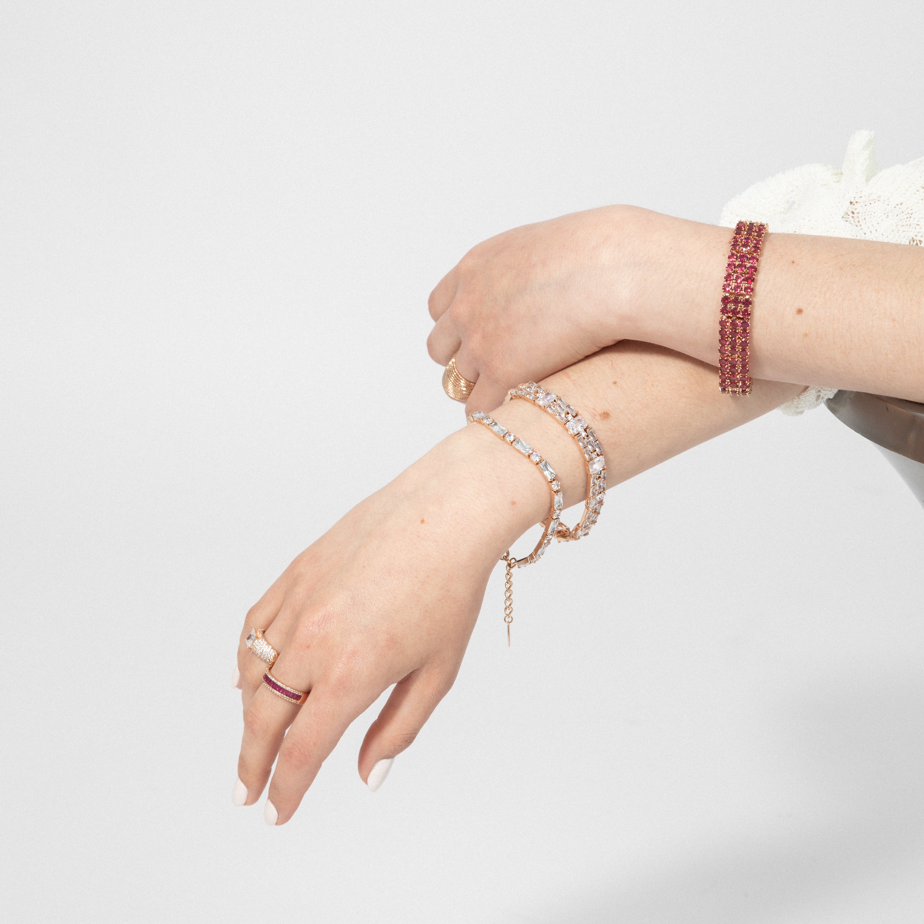 Pulsera de Circonita Rubí acabado en oro amarillo de 18k - Uriom