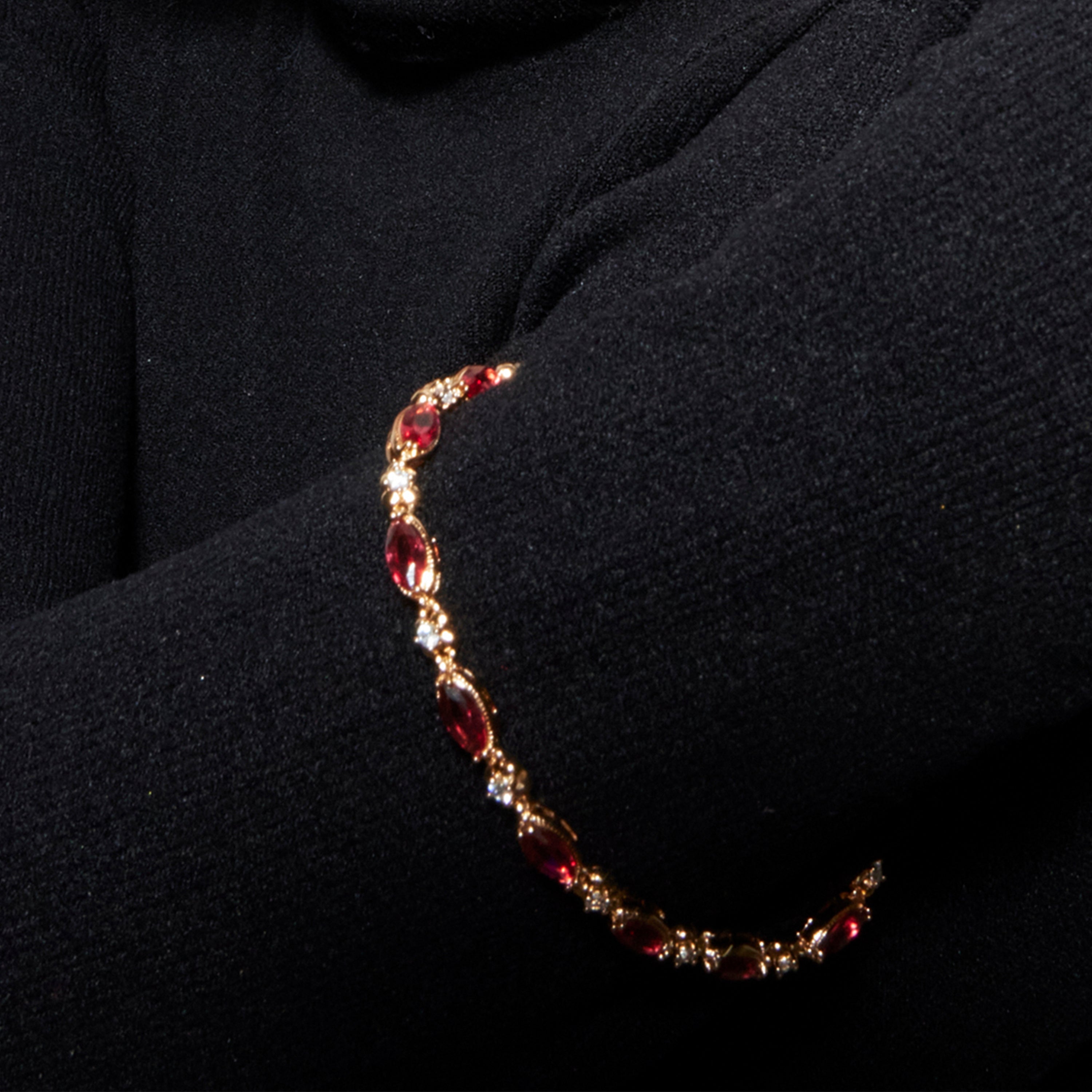 Bracelet with Ruby Zirconia gold finish 18k - Julie