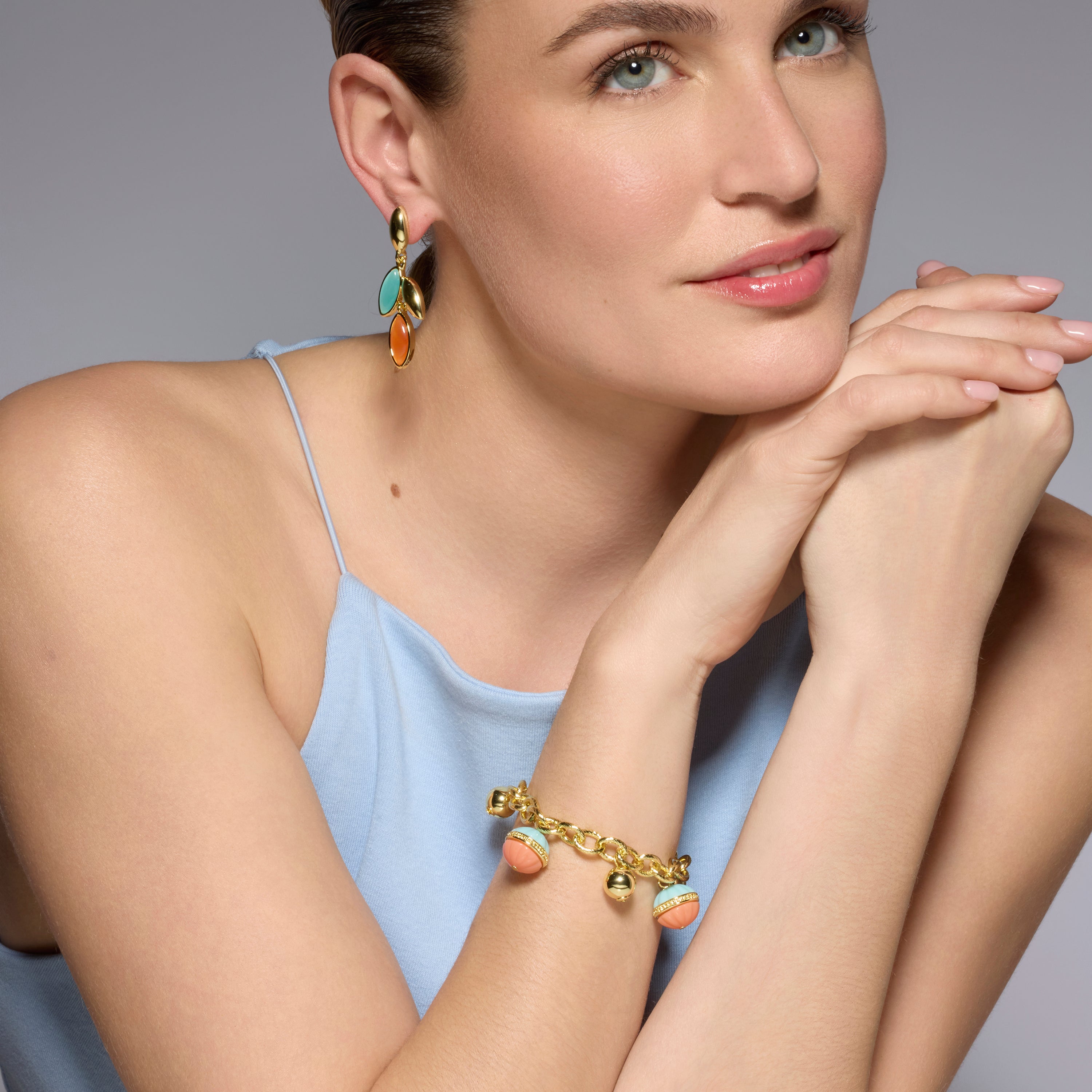 Pulsera Derko de Resina Multicolor acabado oro amarillo de 18k