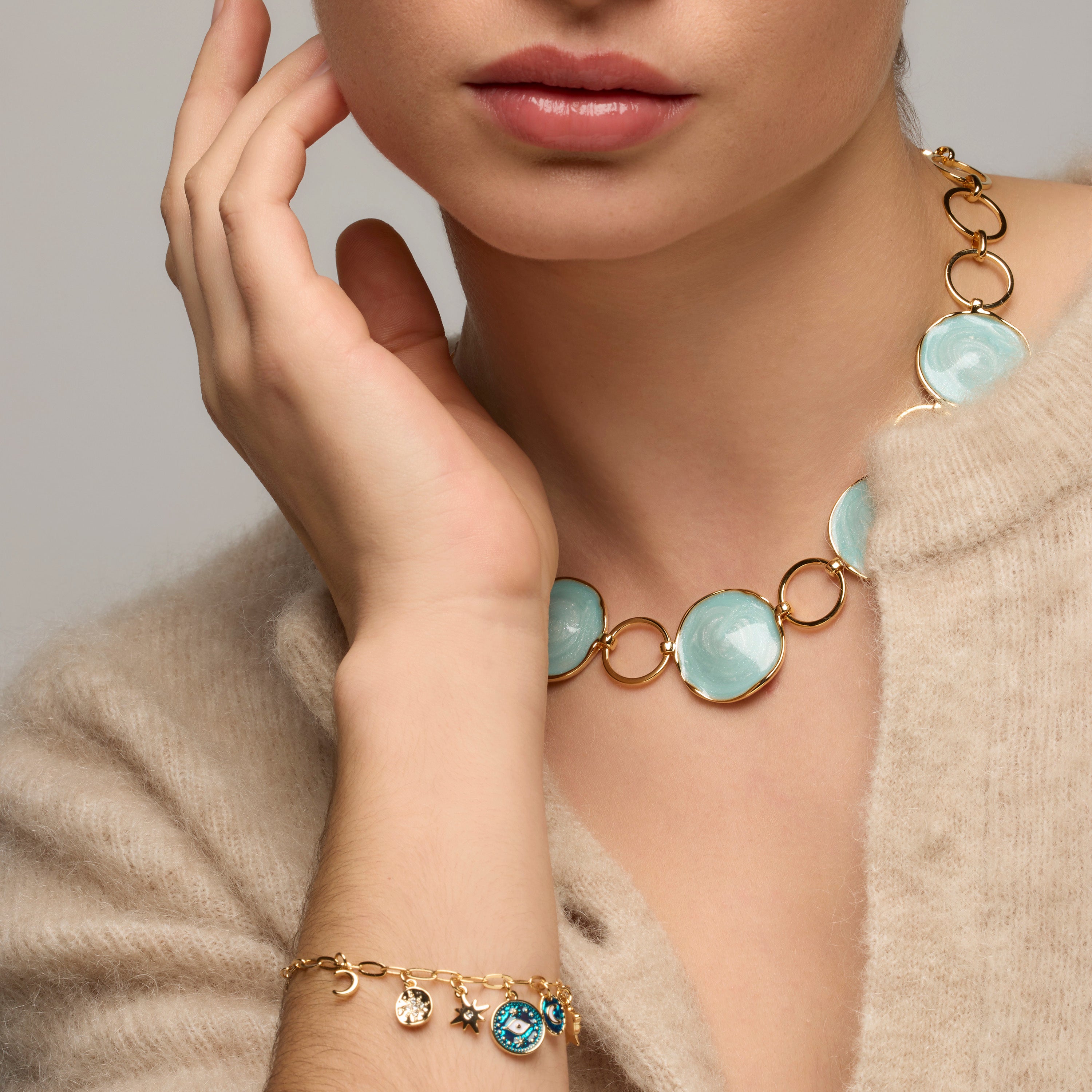 Pulsera acabado oro amarillo de 18k y Resina Azul - Wiwik