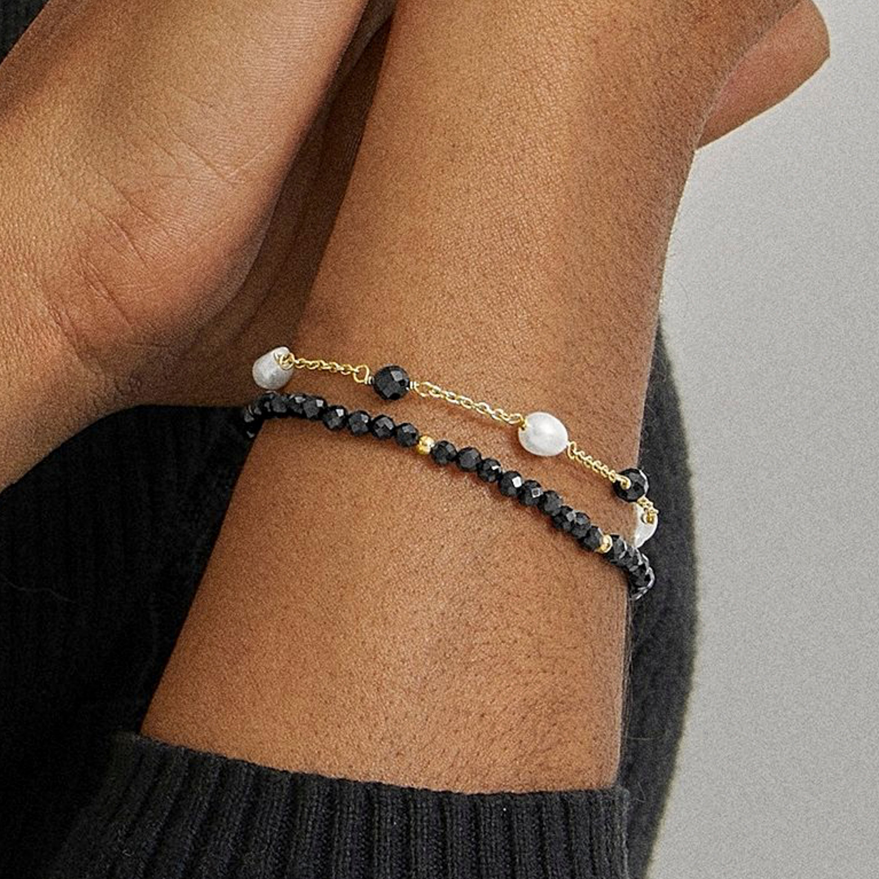 Hydrothermal Quartz Onyx Bracelet finished in 18K yellow gold - Athat