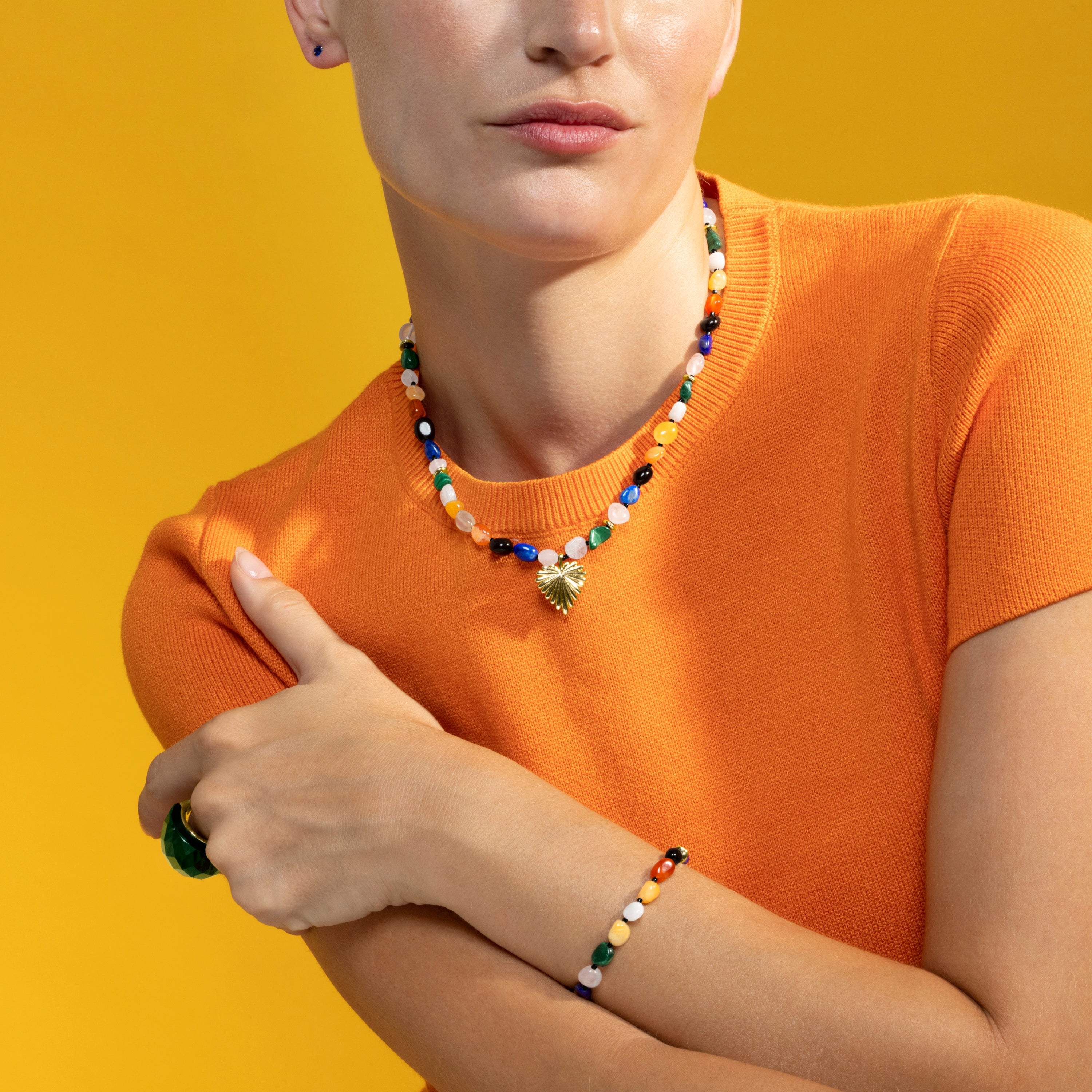Armband mit mehrfarbigen Natursteinen, 18k Goldfinish - Ilisen