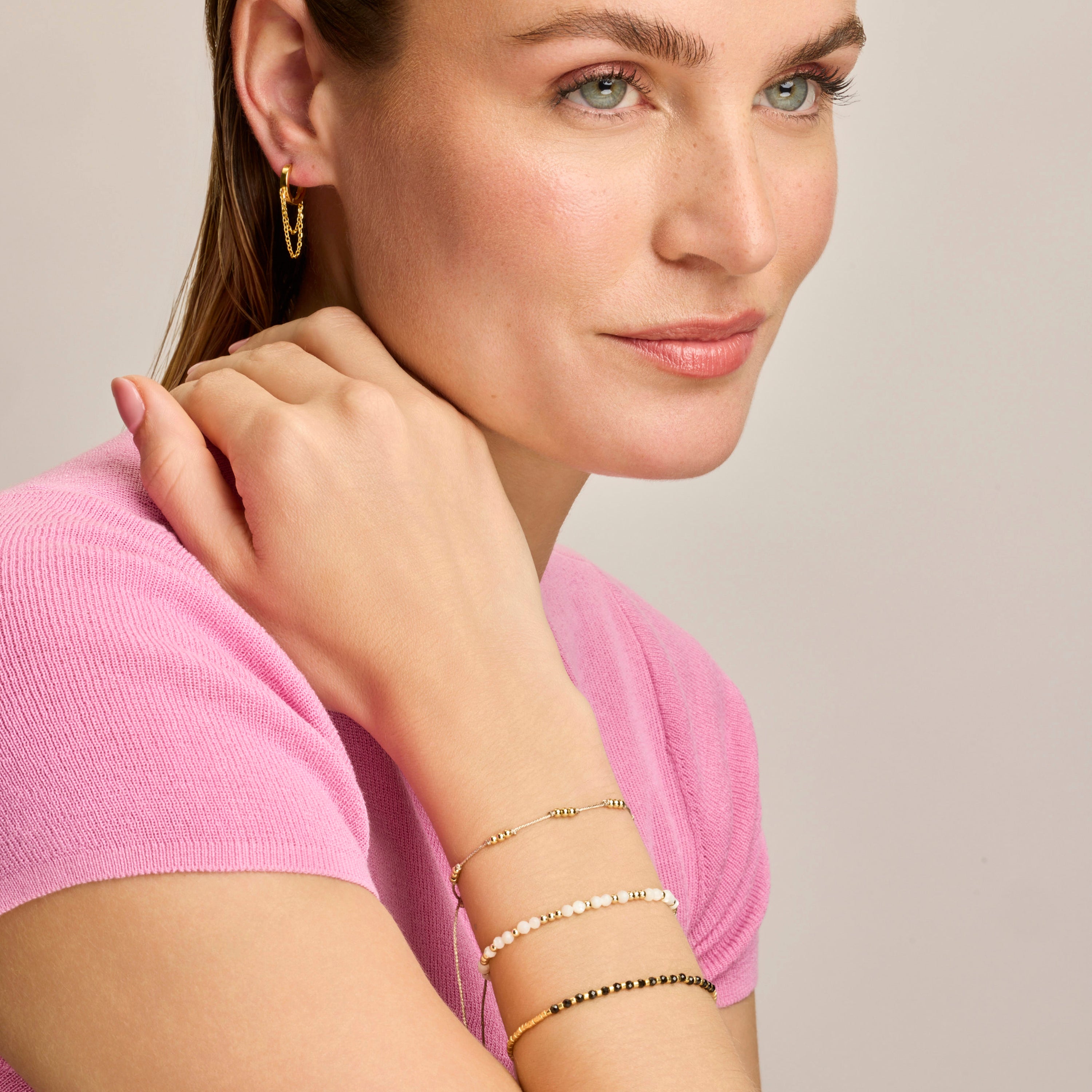 18k Yellow Gold Finish Bracelet with White Mother-of-Pearl - Likah