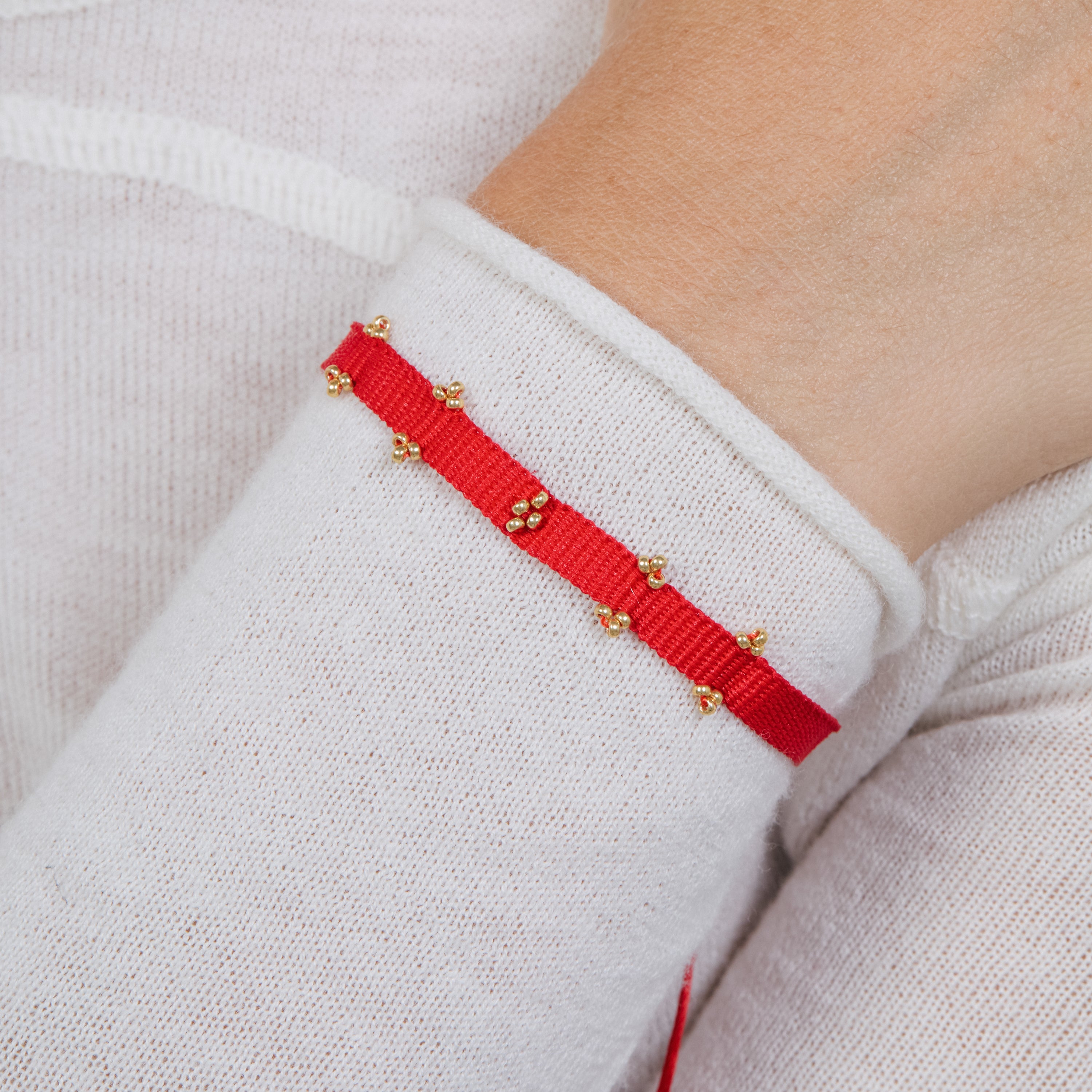 Pulsera de Algodon Rojo acabado en oro amarillo de 18k - Idha