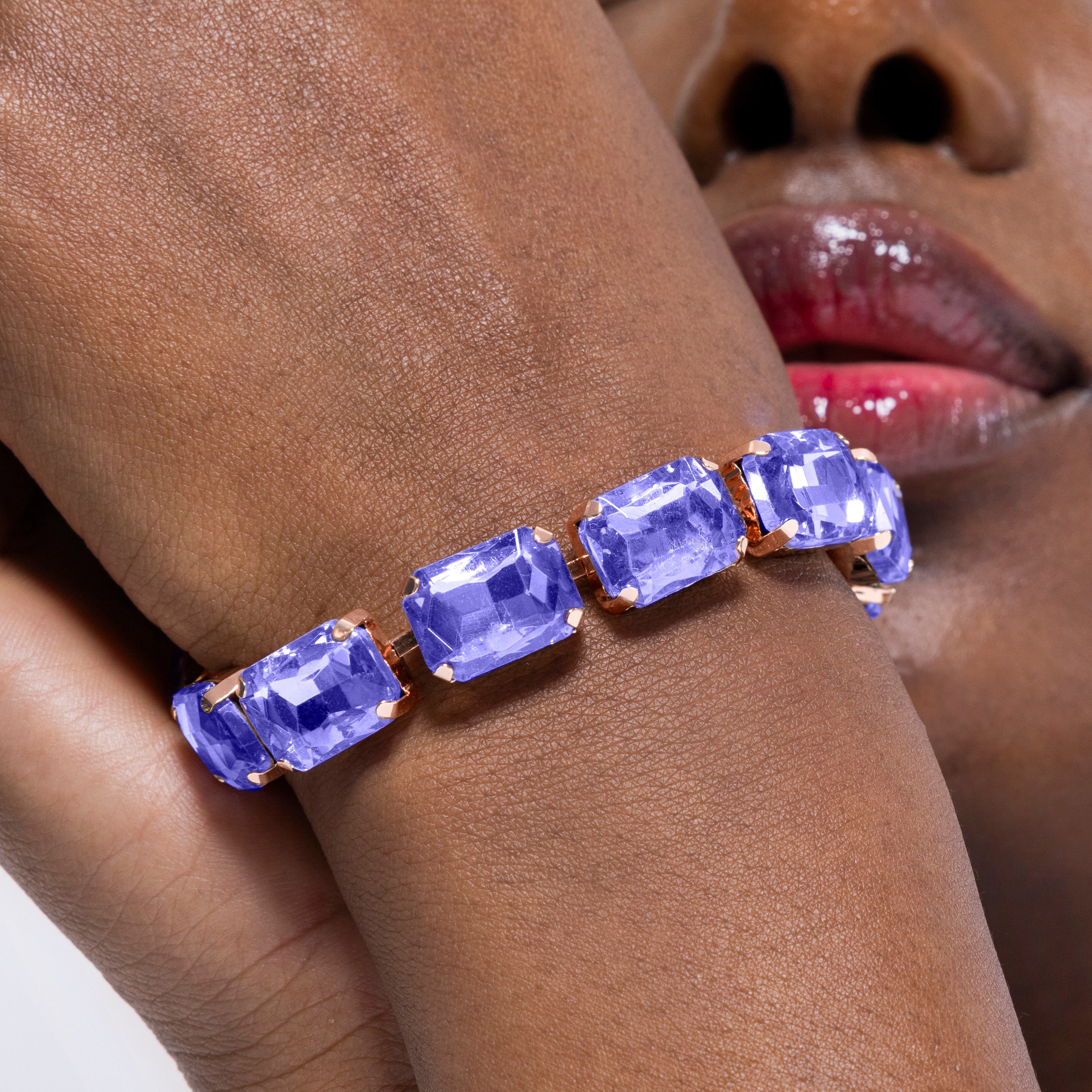 Pulsera de Cristal Morado acabada en oro amarillo 18K - Ankek