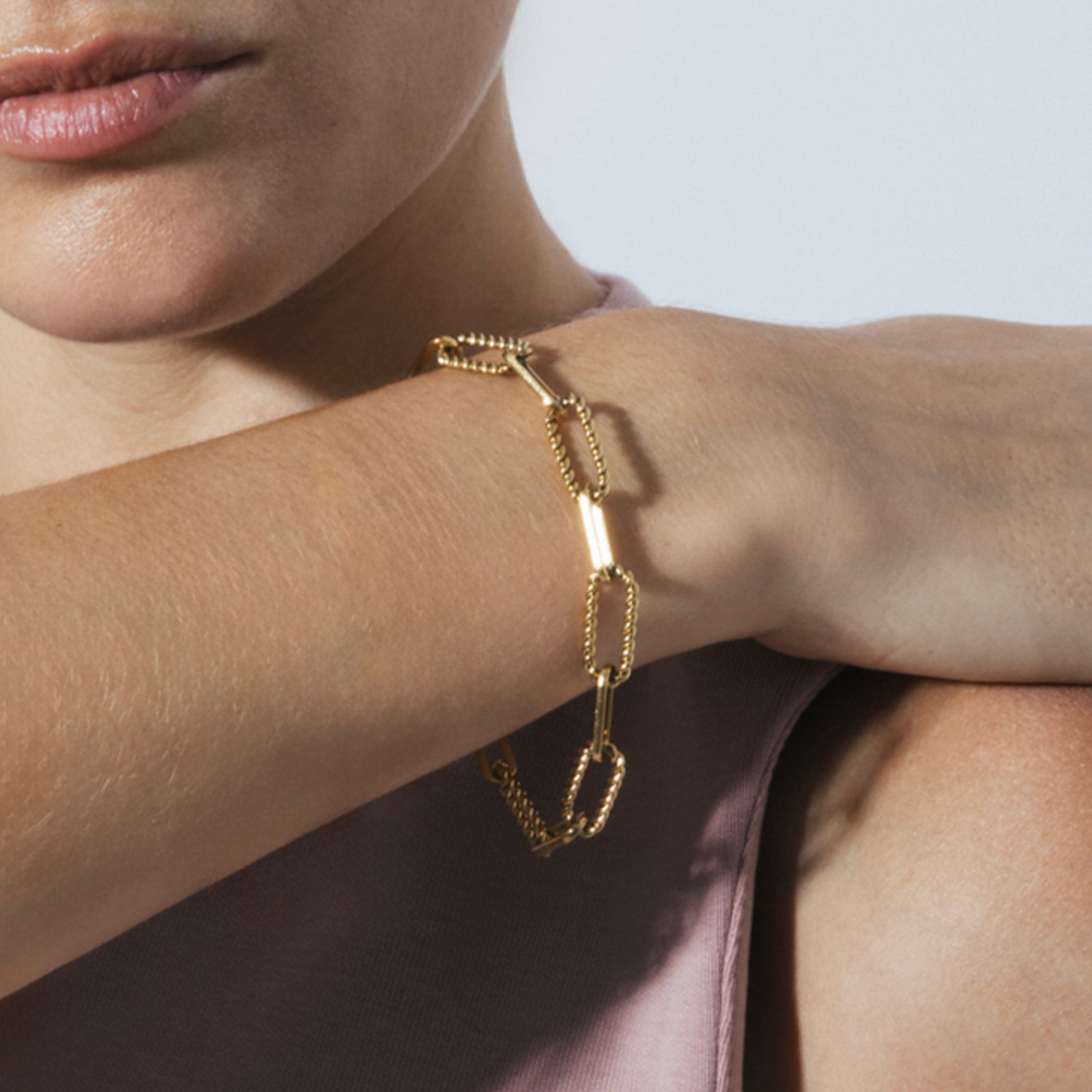Pulseira acabamento em ouro amarelo 18k - Emga
