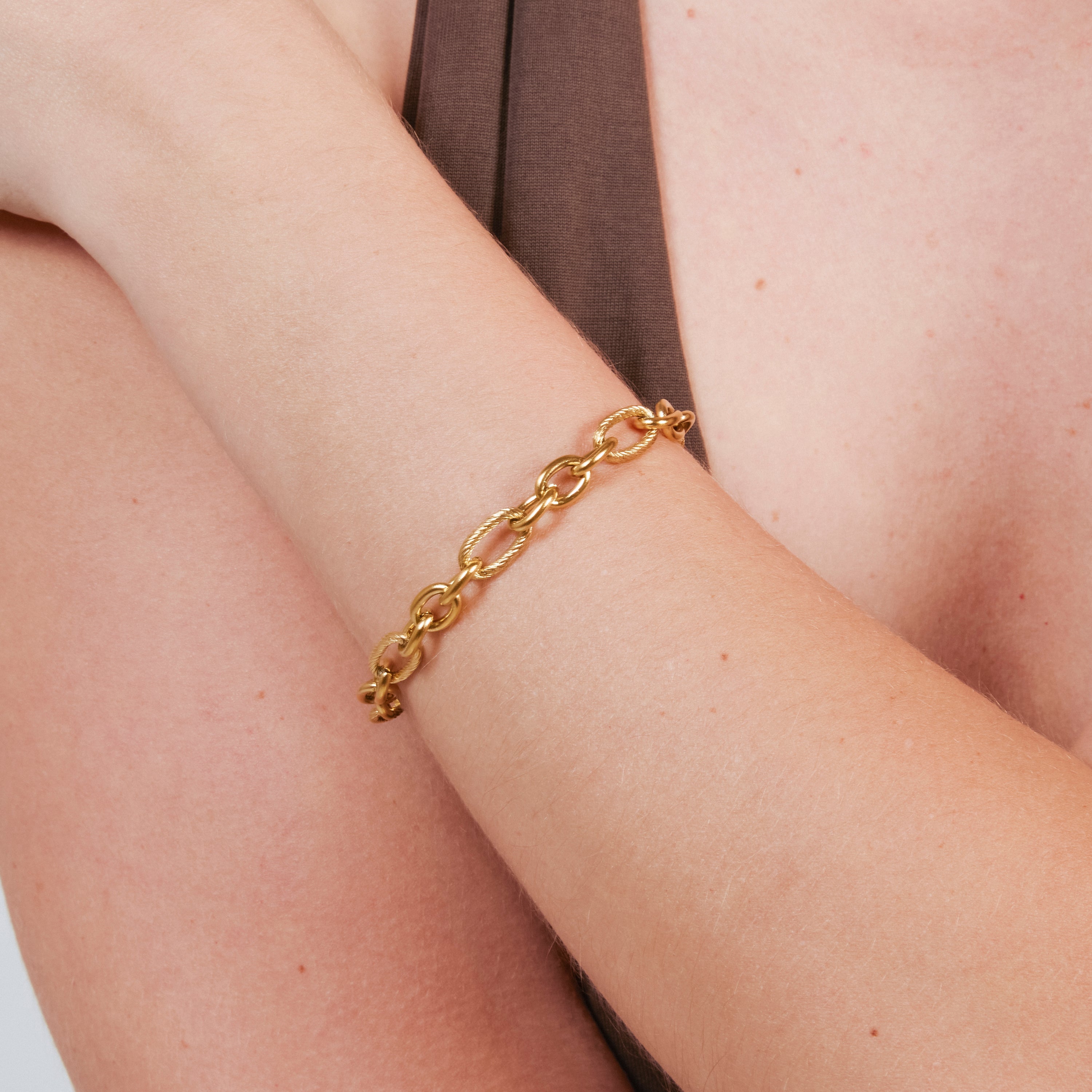 18k Yellow Gold Finish Bracelet - Litted
