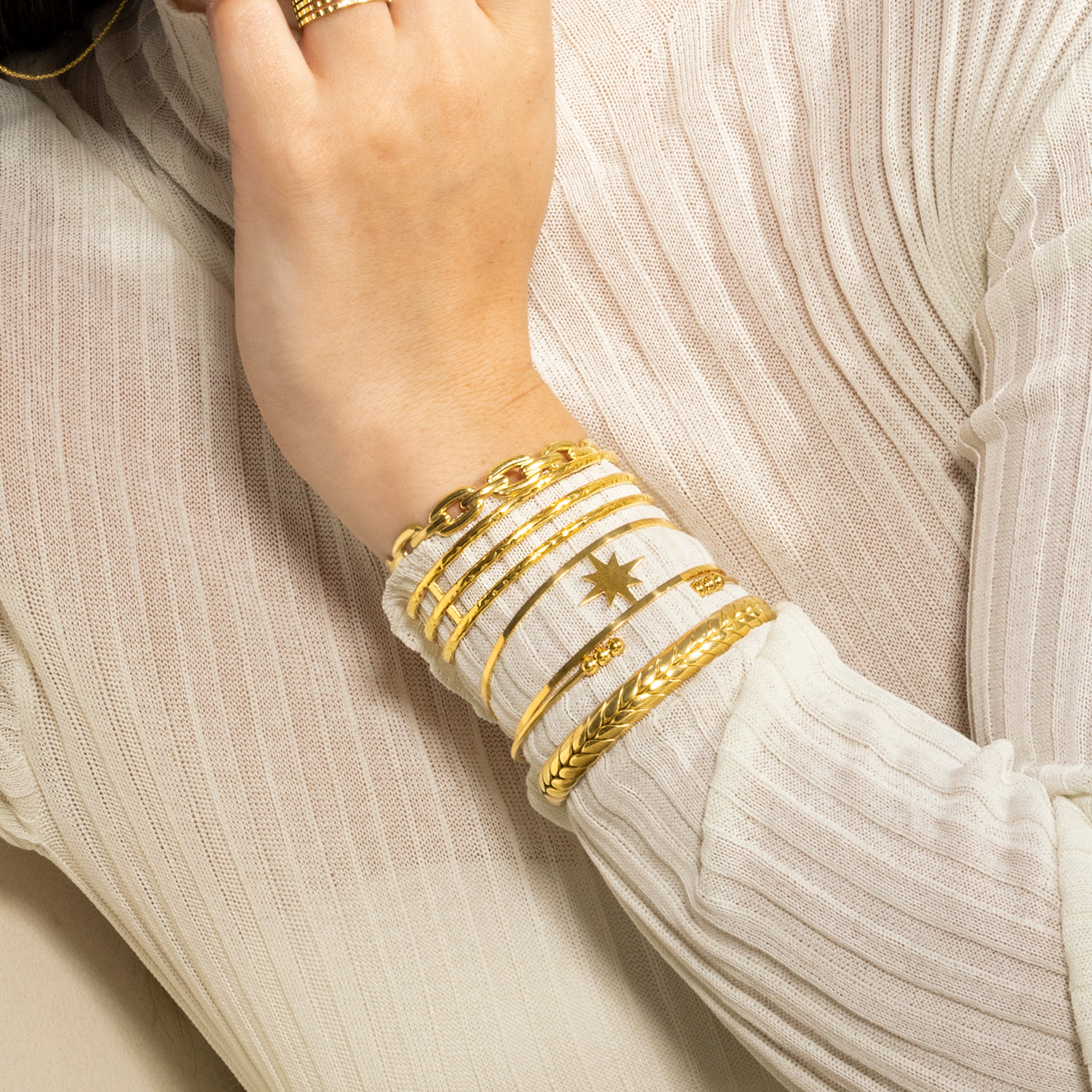 Pulsera acabada en oro amarillo 18K - Nurou