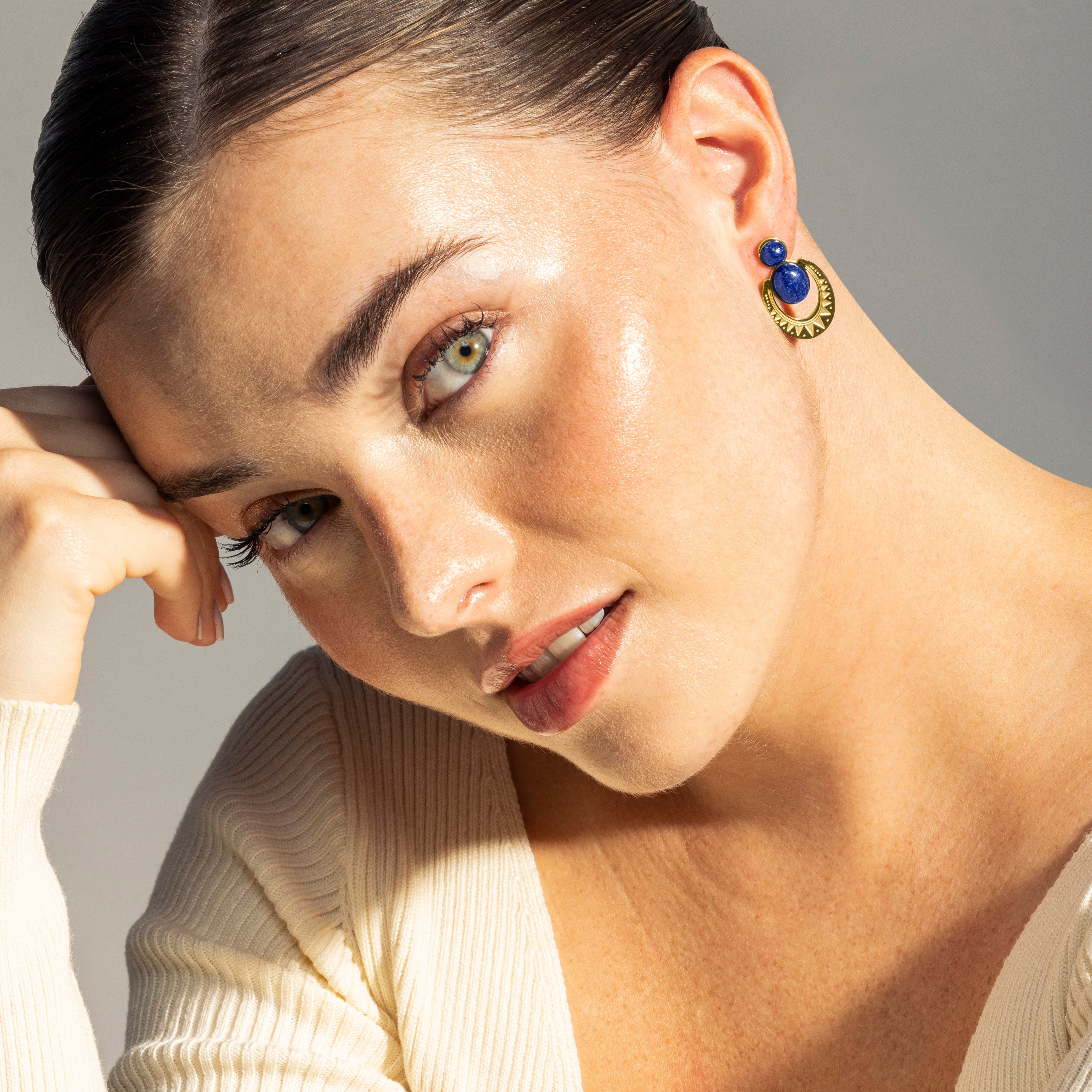 Pendientes de Lapislazuli Natural acabados en oro amarillo 18K- Euwil