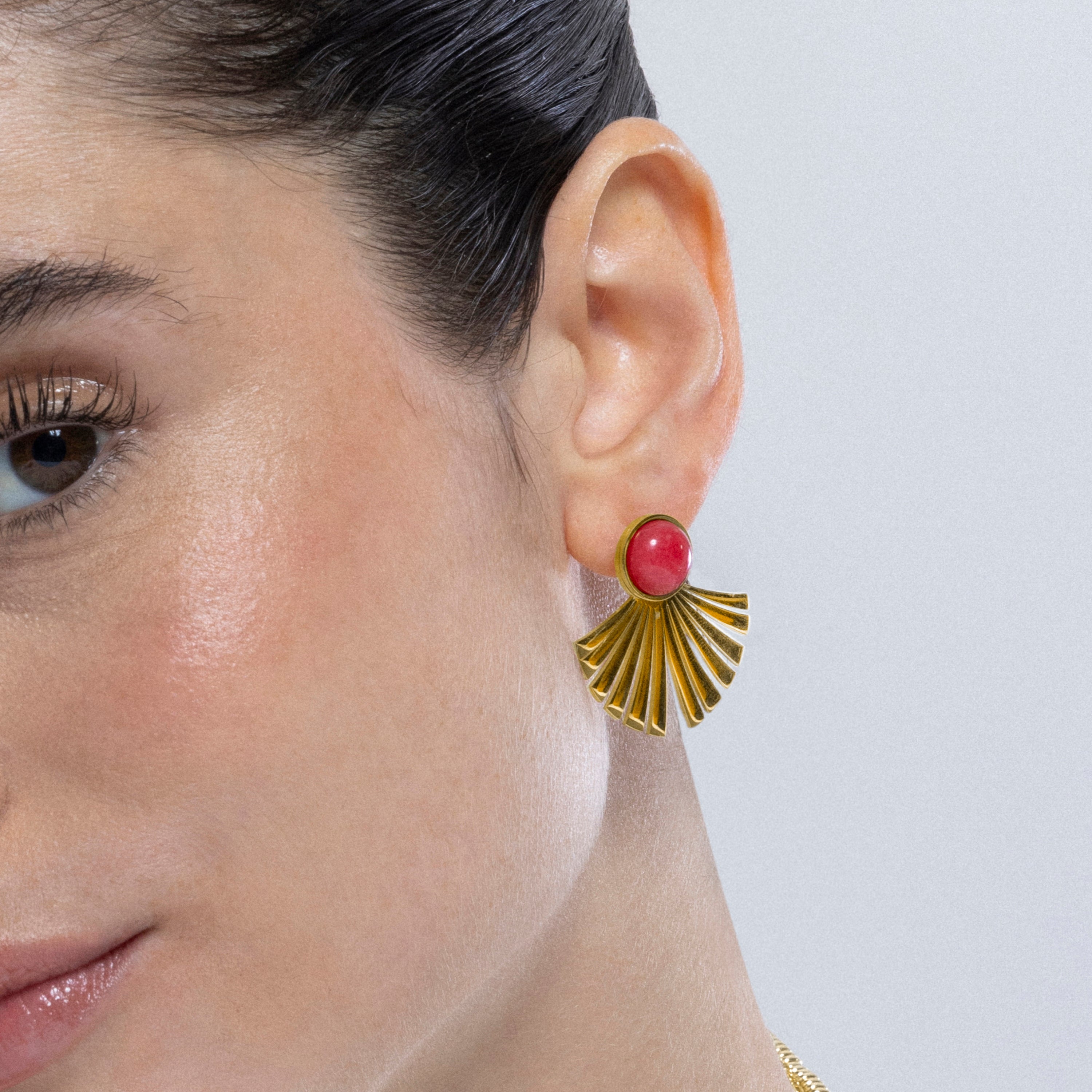 Pendientes de Coral acabados en oro amarillo 18K- Almia