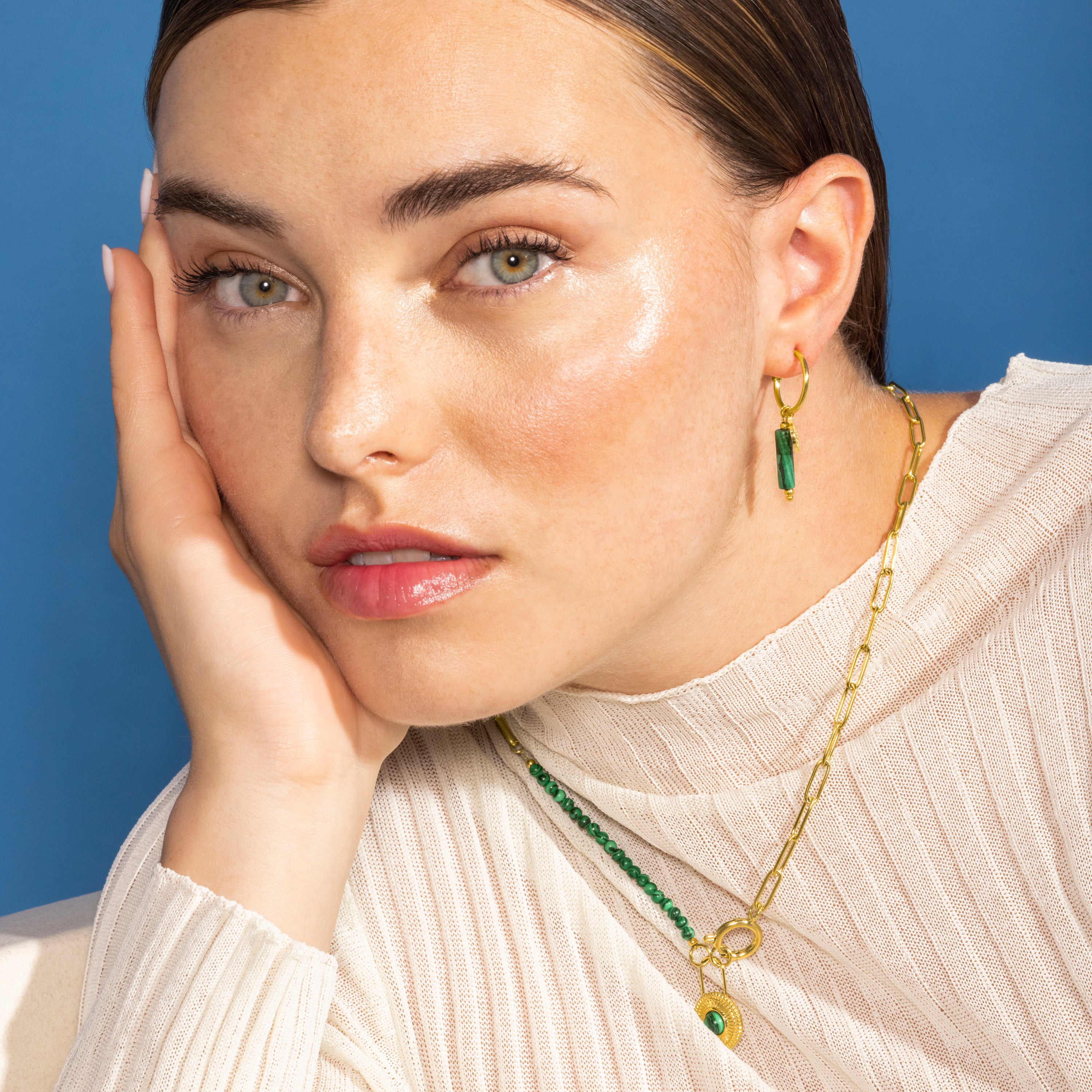 Boucles d'oreilles en malachite finies en or jaune 18K - Nadu