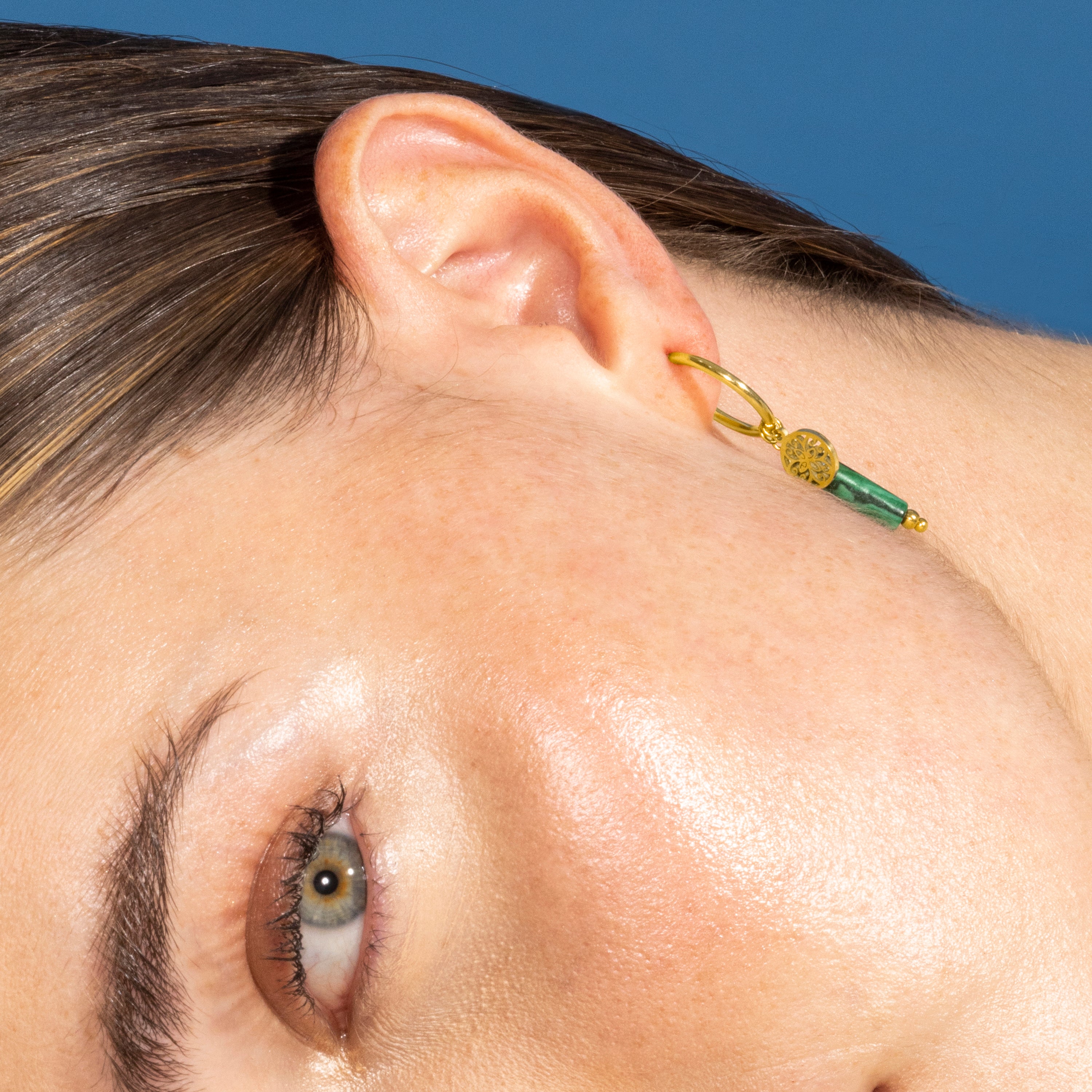 Boucles d'oreilles en malachite finies en or jaune 18K - Nadu