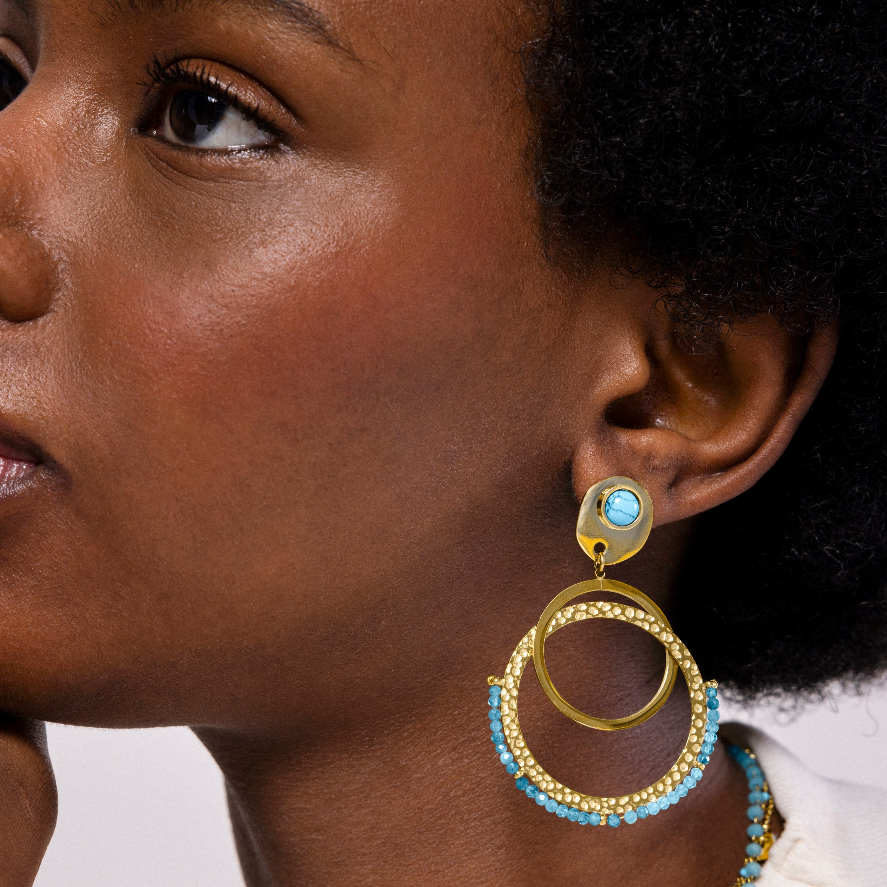 Pendientes de Turquesa acabados en oro amarillo 18K - Kharaj