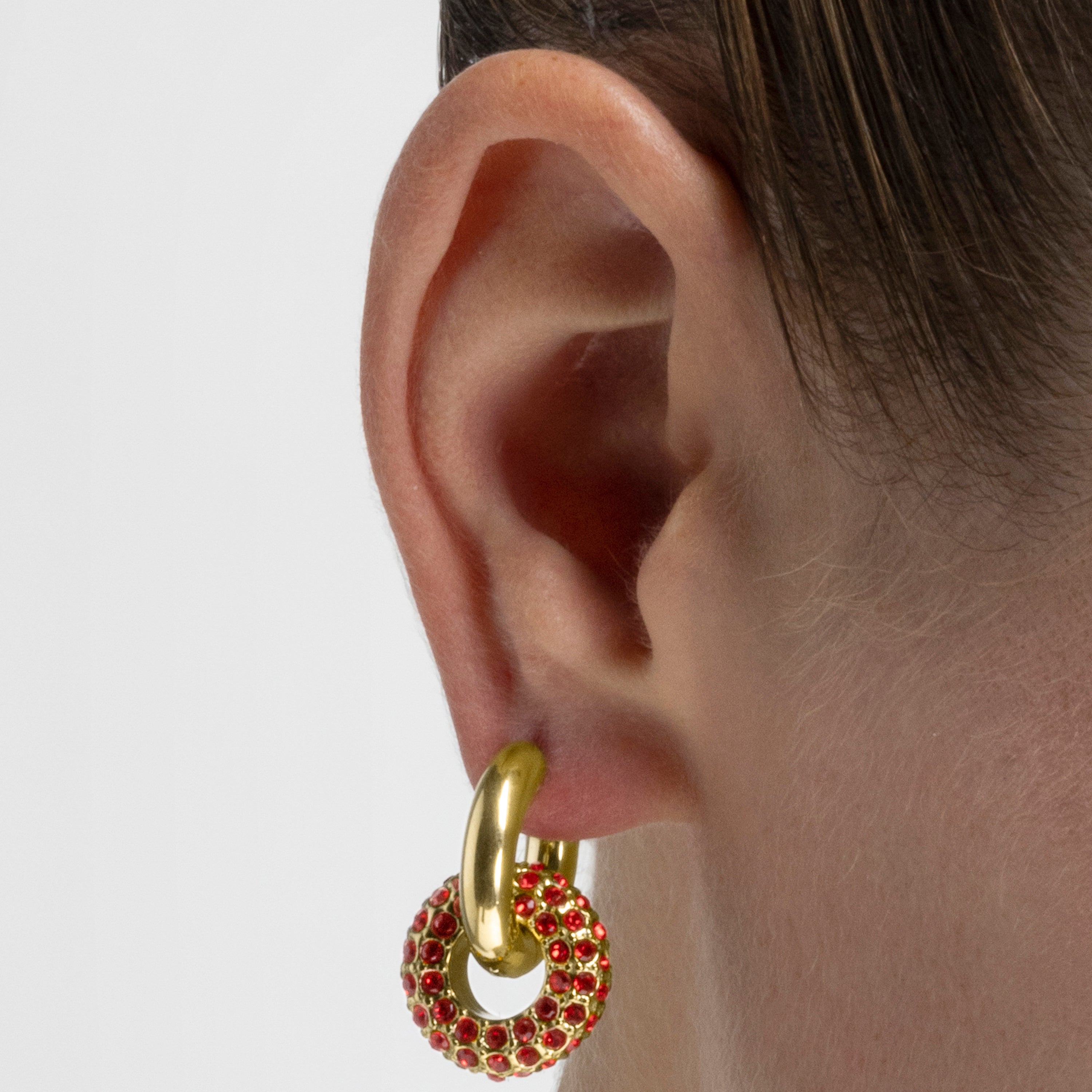 Ohrringe mit rotem Kristall, 18k Gold-Finish - Rawe