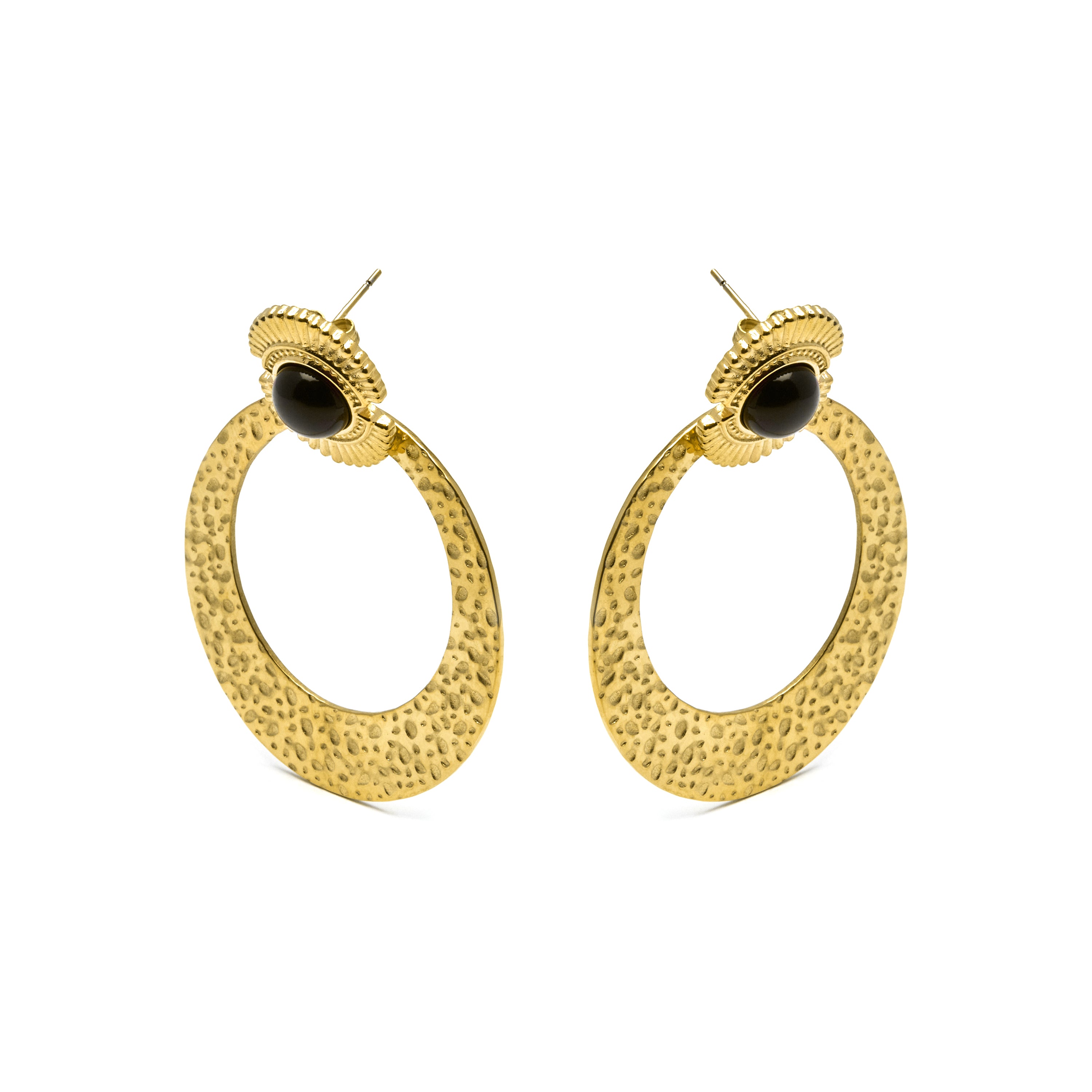 Brincos com ônix acabamento em ouro 18k - Noraf