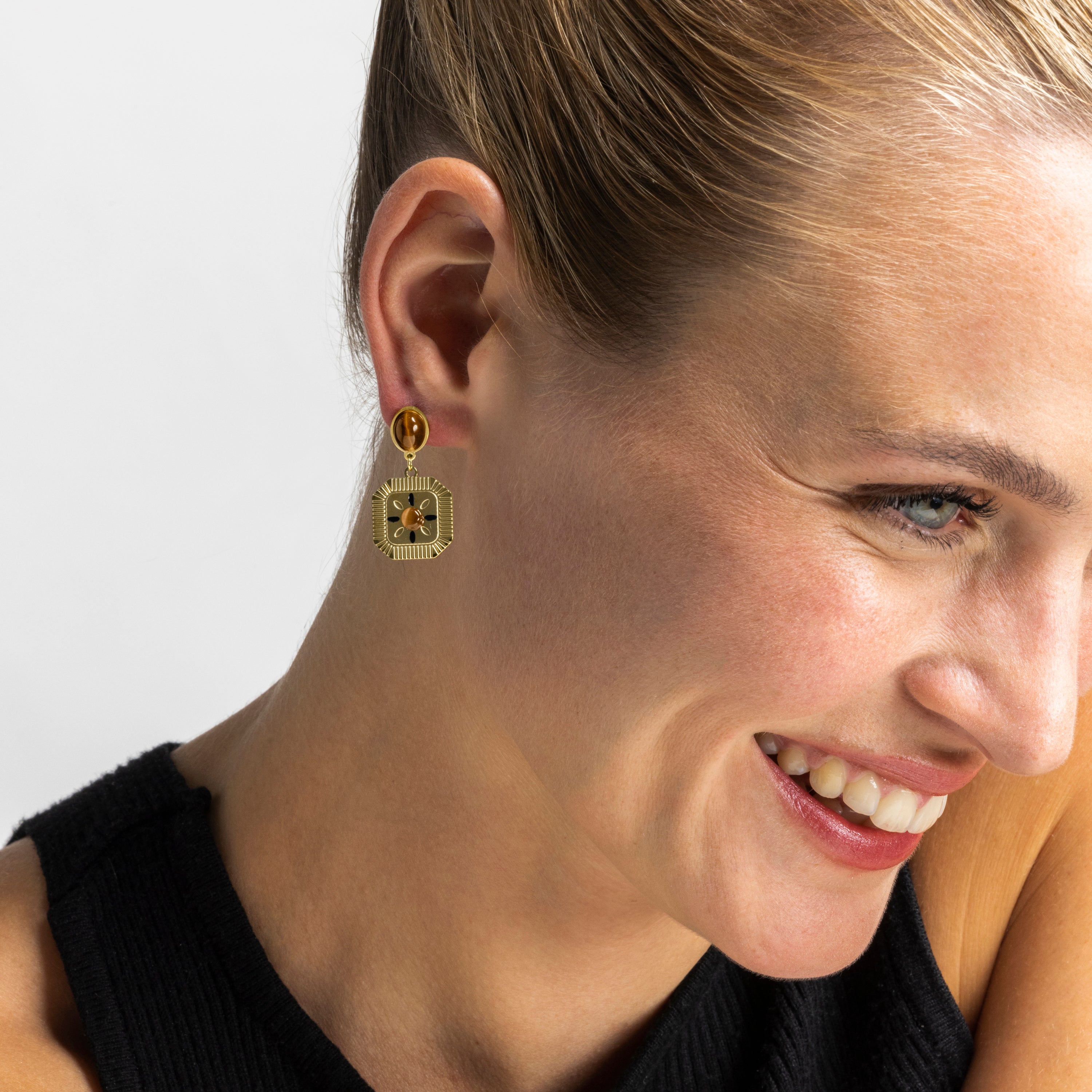 Ohrringe mit Tigerauge, 18k Gold-Finish - Waridi
