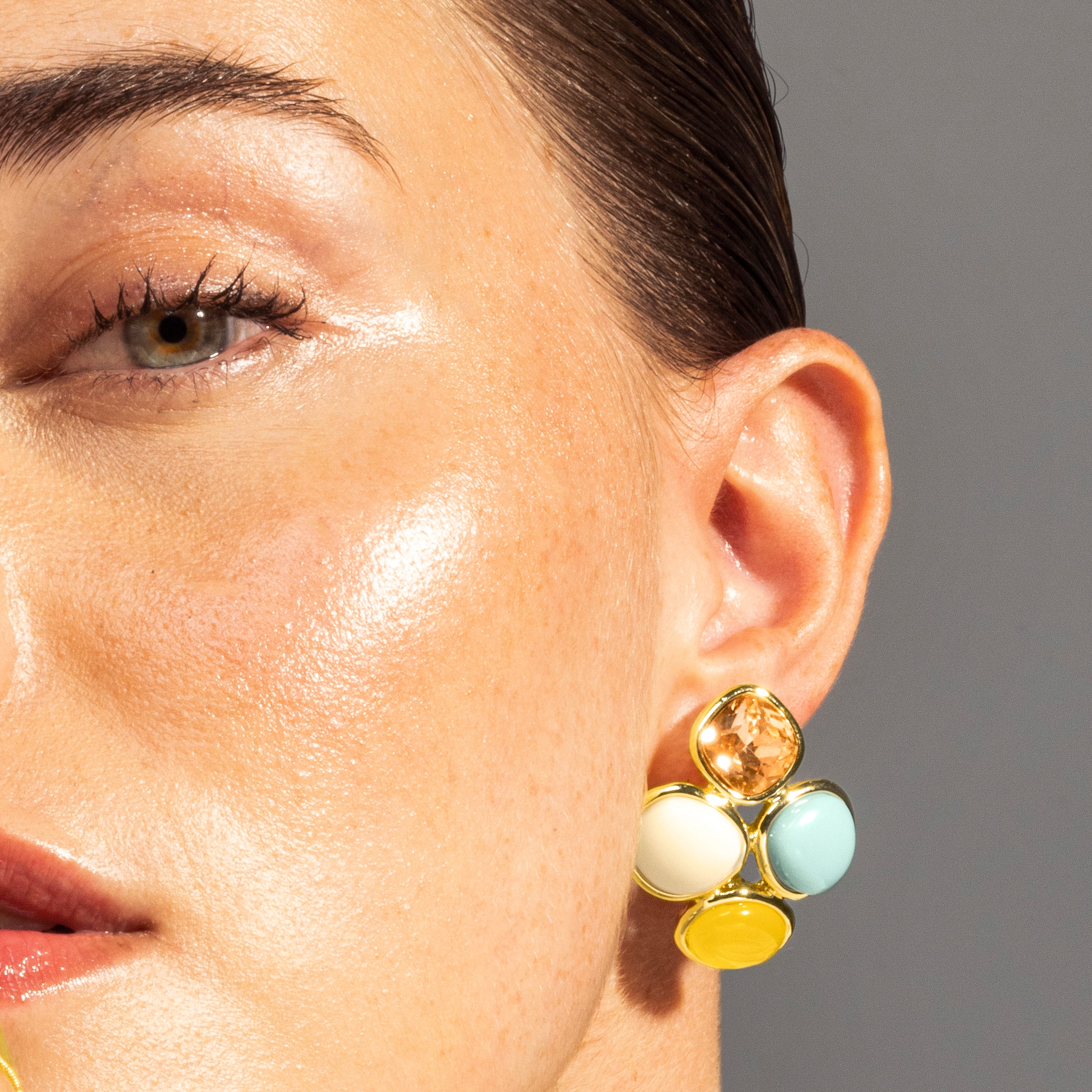 Pendientes acabado en oro amarillo 18K - Lezu